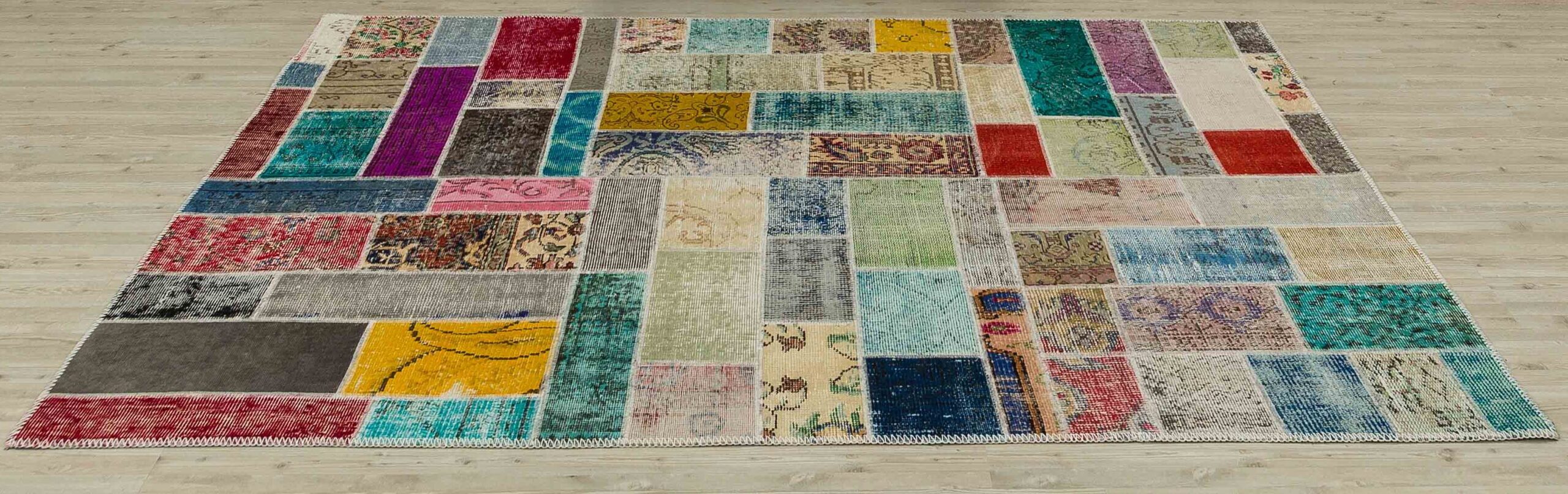 Eşsiz Güzelliğe Sahip Olan Özel Patchwork Halı 160 x 230 Model :5117 - Görsel 2
