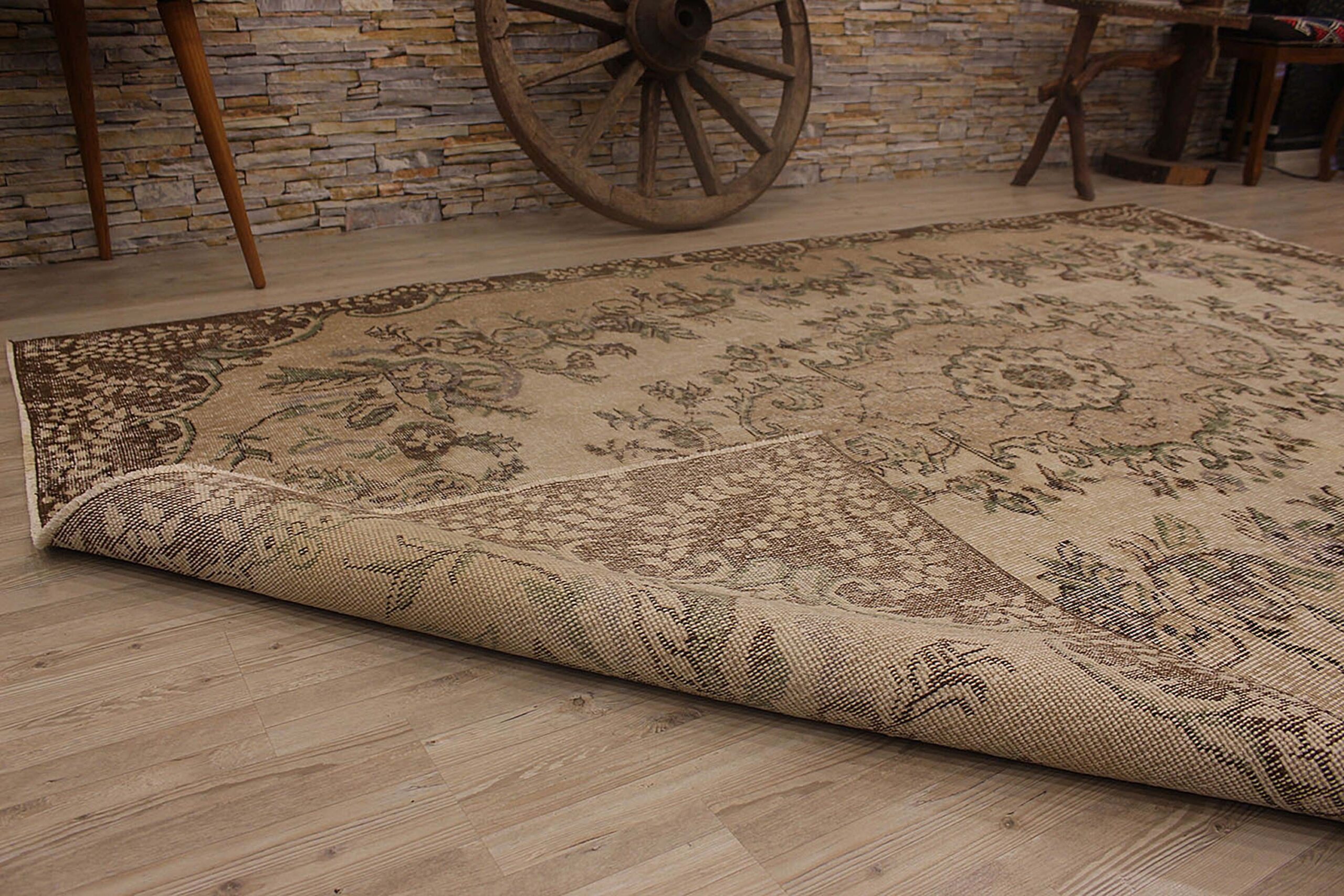 Classic Handwoven Rug — detail view 4, handmade vintage rug
