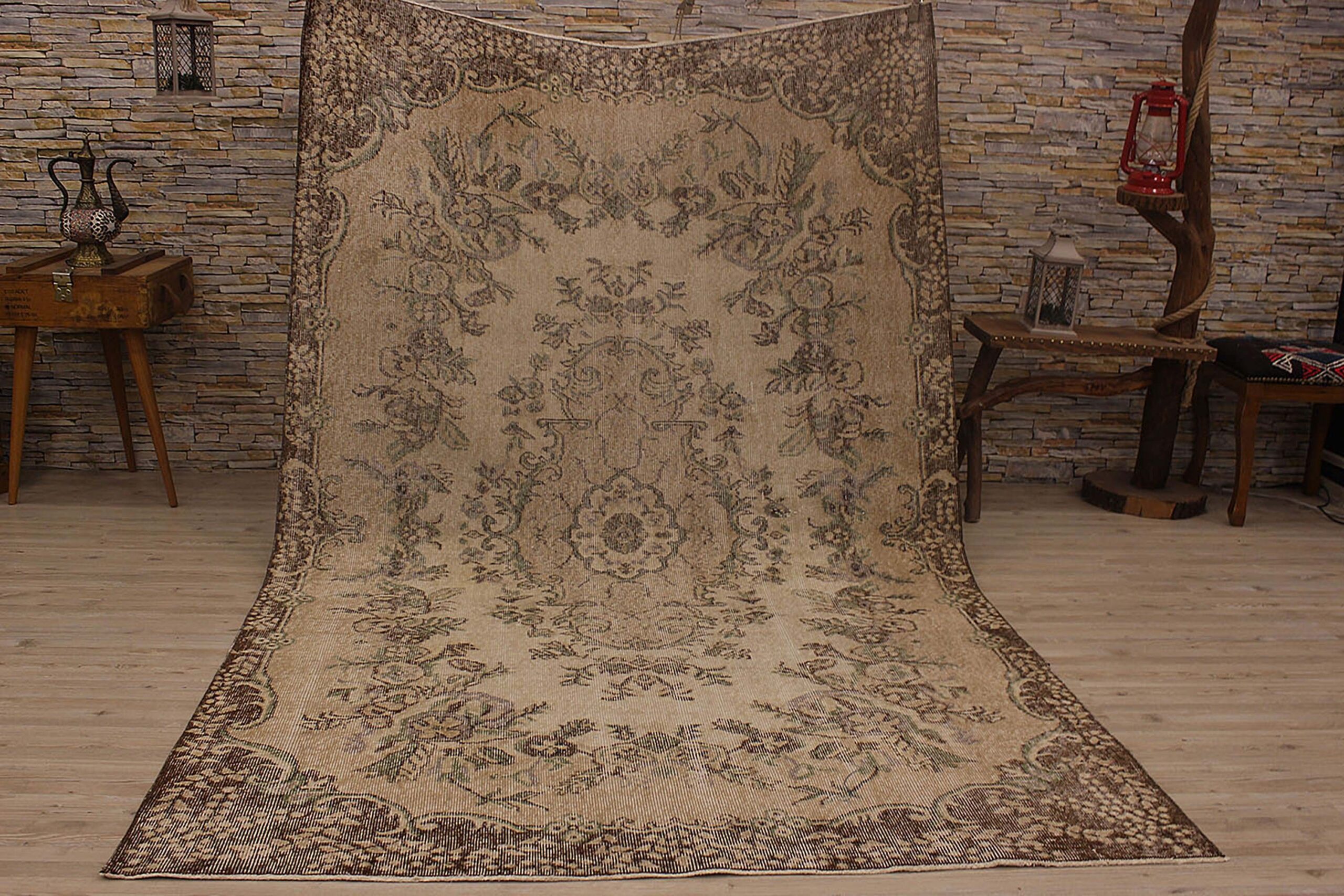 Classic Handwoven Rug — detail view 3, handmade vintage rug
