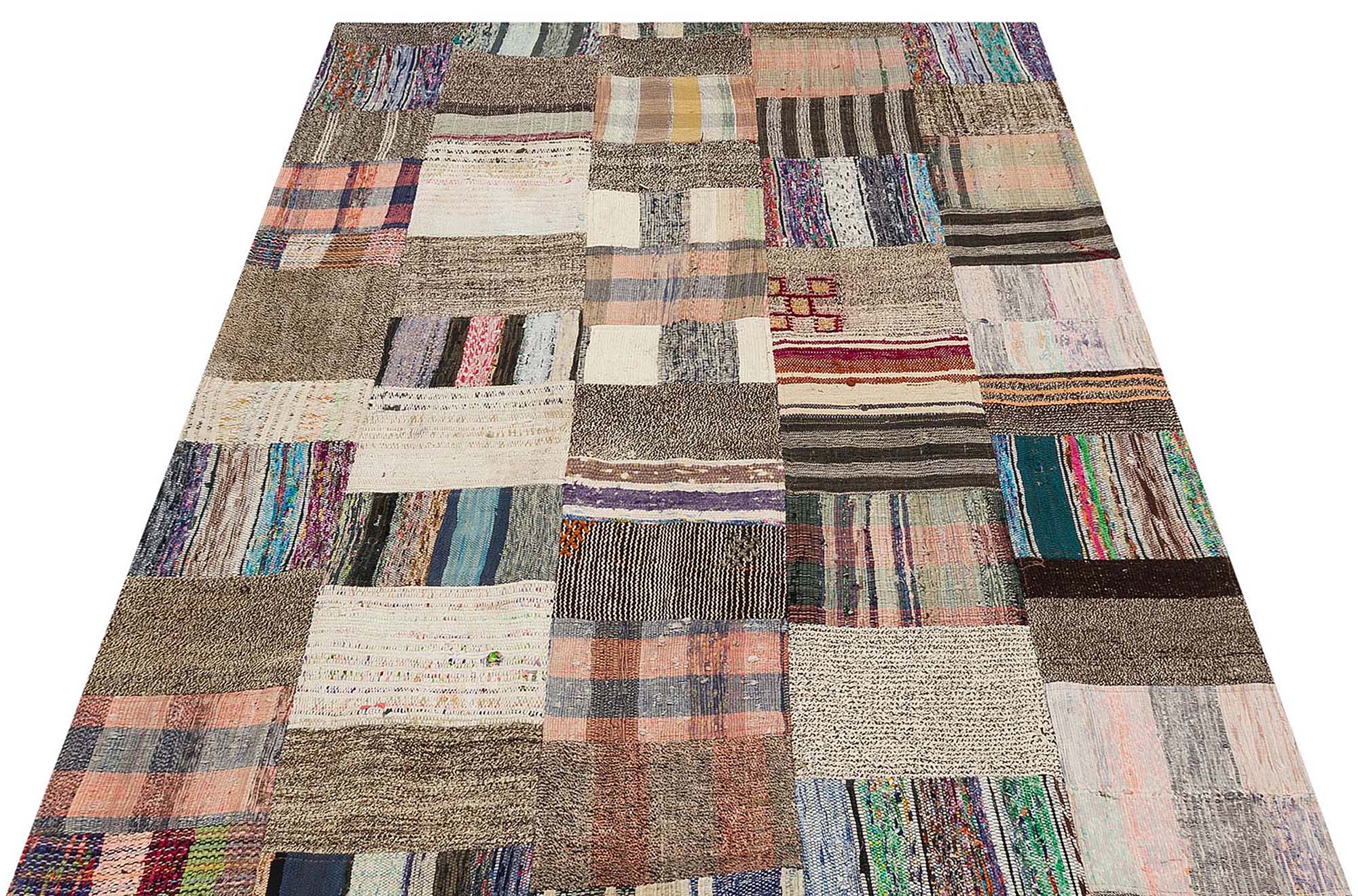 Classic Modern Patchwork Distressed Hand-Woven Rug, vintage rug, Handmade, hand-knotted wool & cotton, size 141 × 197 cm, from Yahyalı