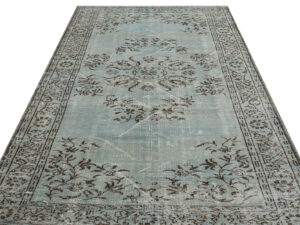 Eşsiz Renk ve Desenlerde Anadolu Vintage Eskitme El Dokuma Halı 174x271cm 9652