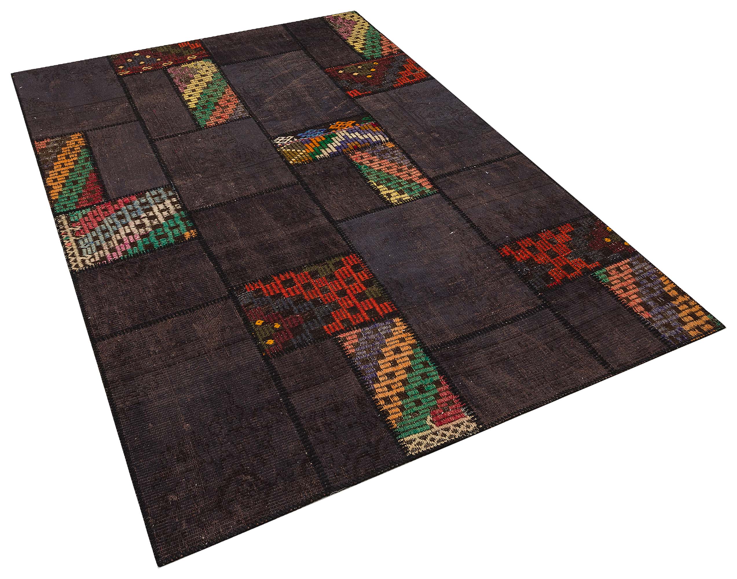 İşçilikteki Detayların Özenle Hazırlandığı Patchwork Halı 160x230 cm - 6317