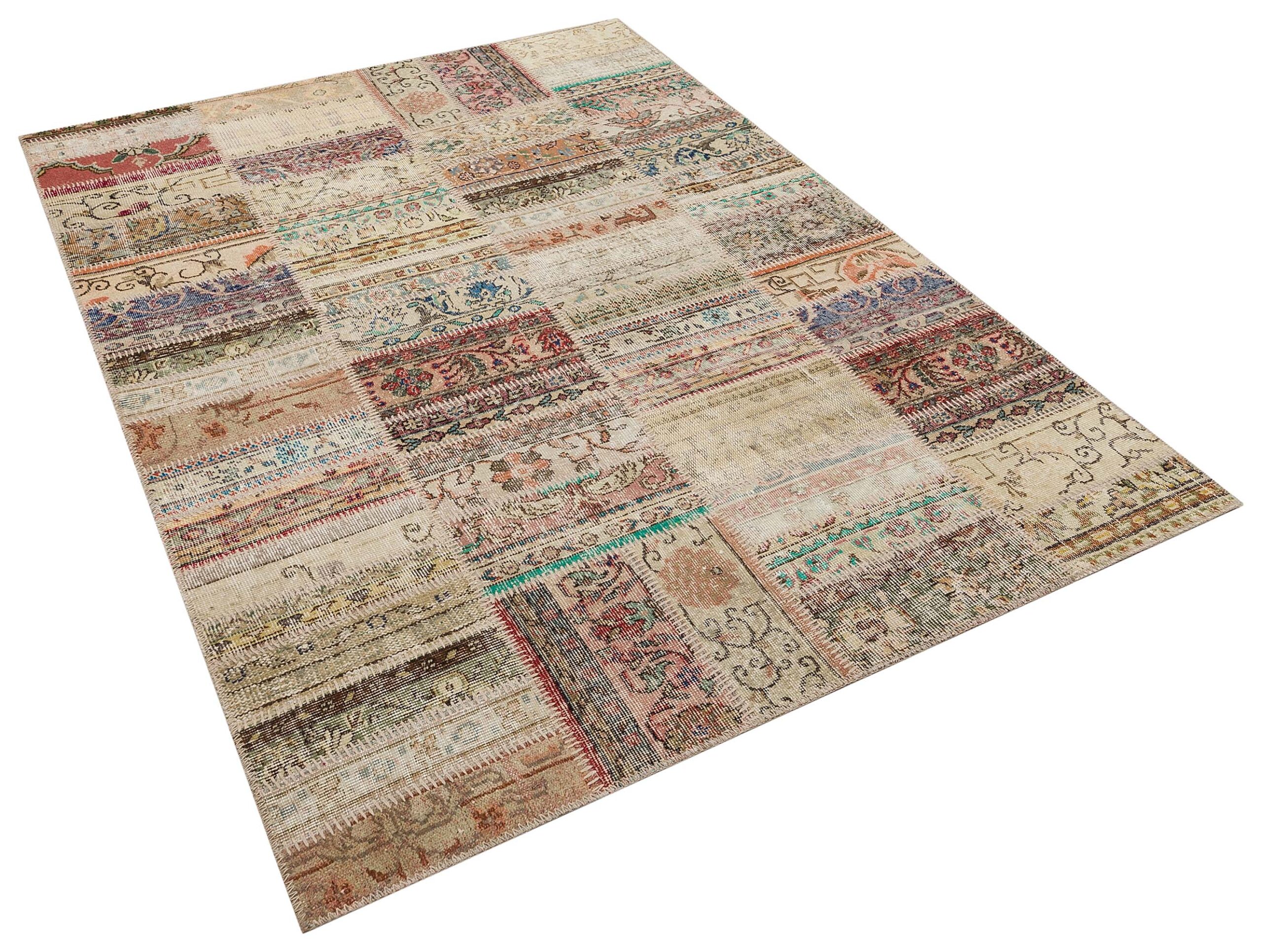 Rengarenk ve Etkileyici Patchwork Halı 230X160 cm 6356