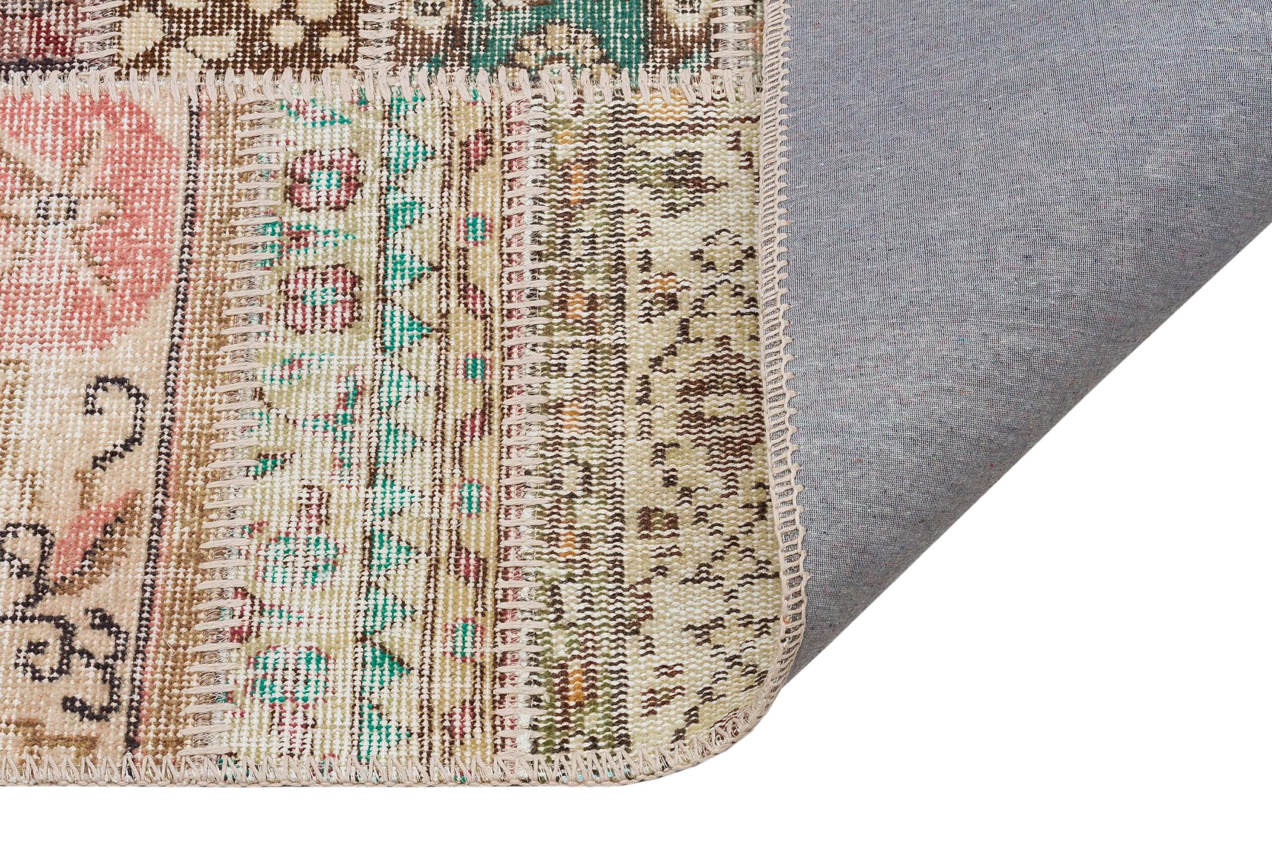 Patchwork Rug 6372: Offers a Warm and Cozy Atmosphere — detail view 4, handmade vintage rug