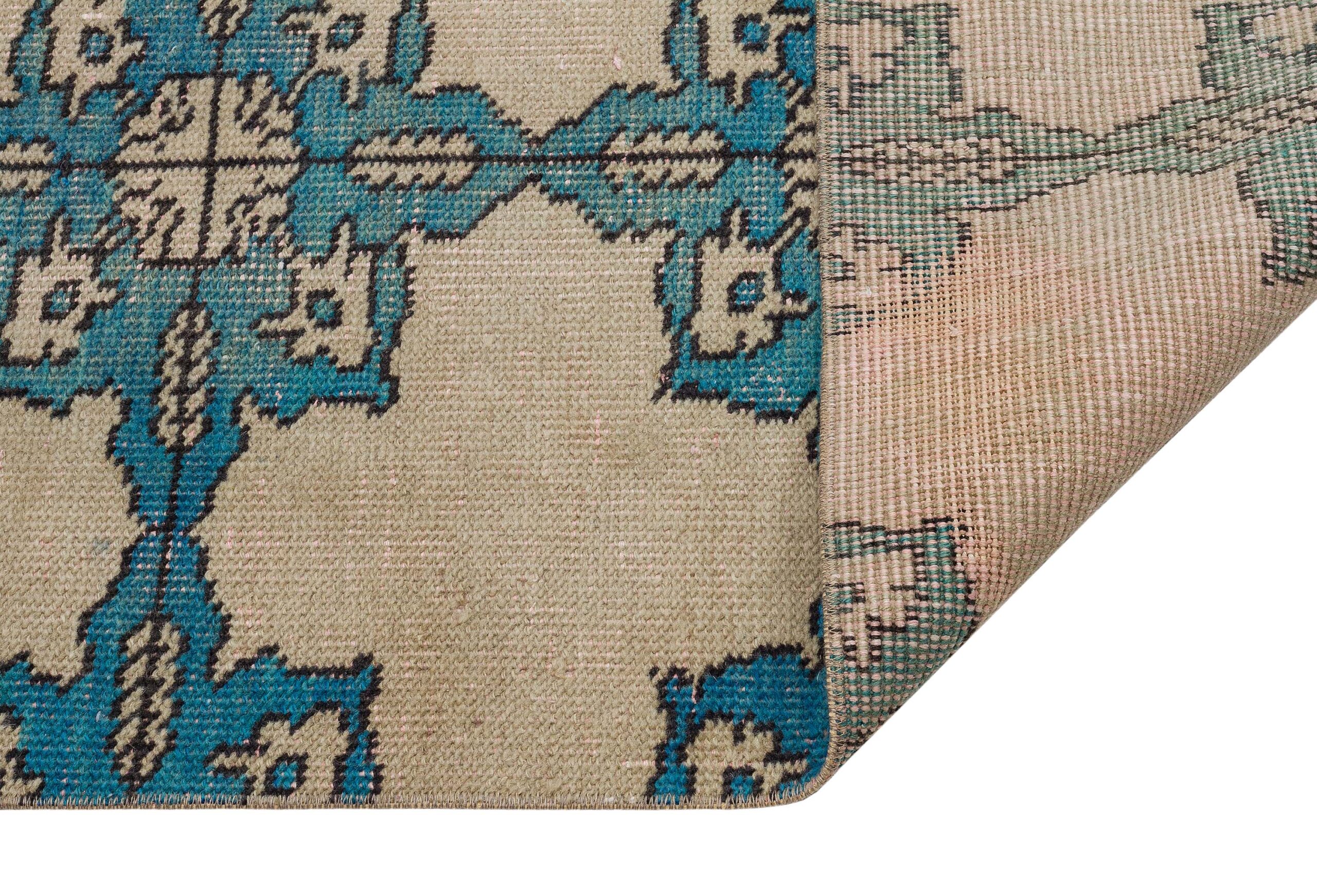 Handmade Antique-Style Vintage Rug — detail view 4, handmade vintage rug