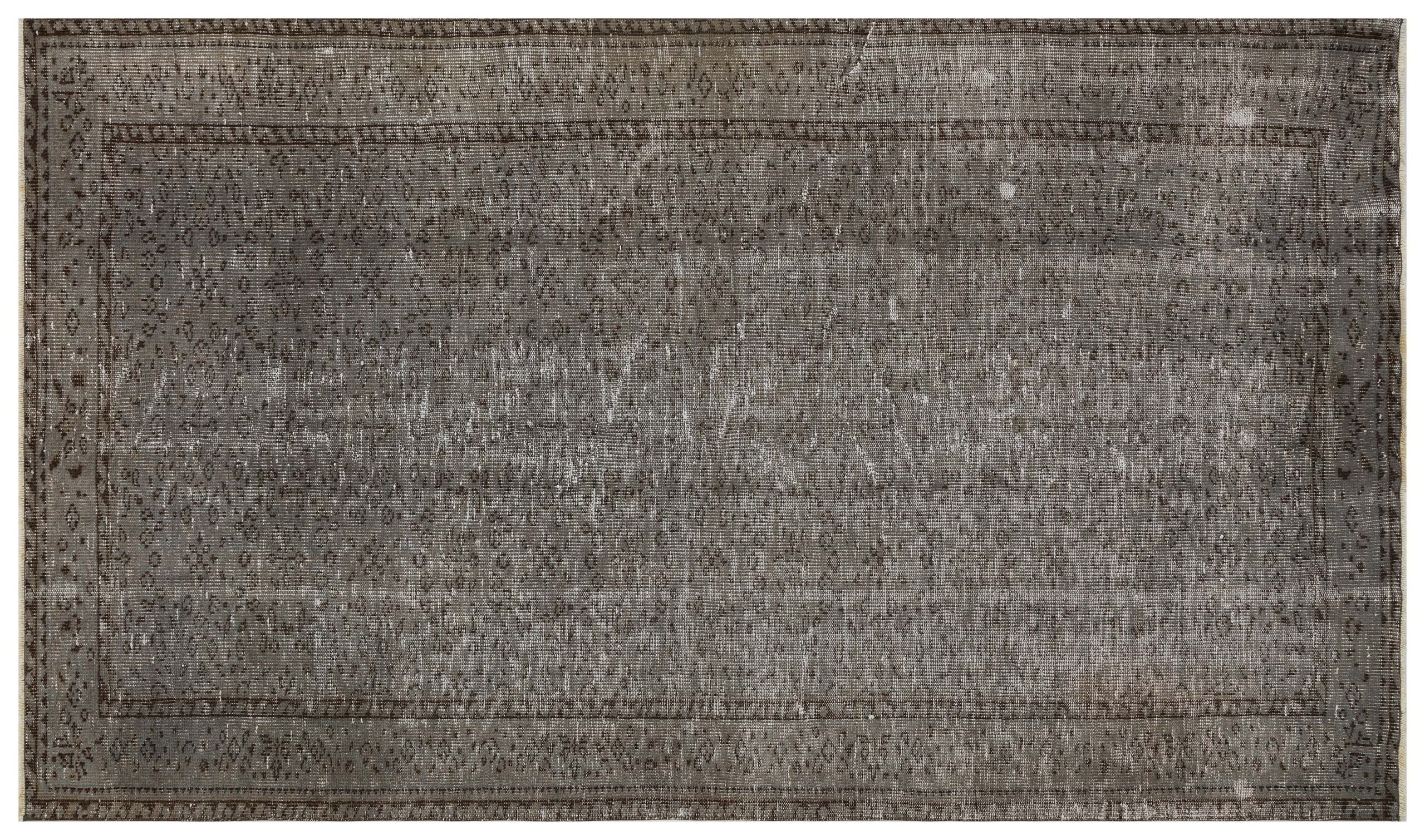 Vintage Wool Rug with a Unique Design — detail view 3, handmade vintage rug