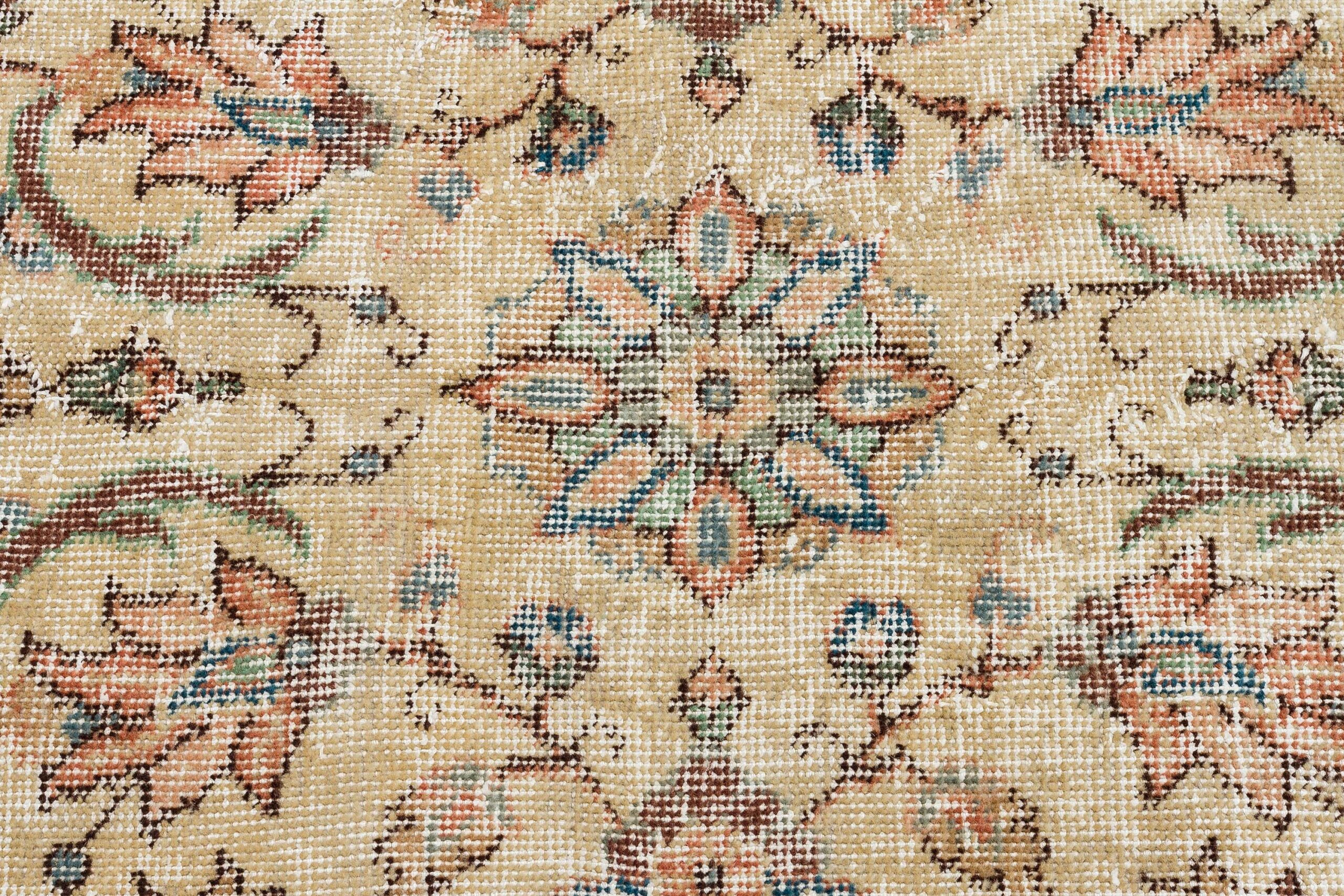 Vintage-Patterned Rug That Brings Back Memories of the Good Old Days — detail view 5, handmade vintage rug