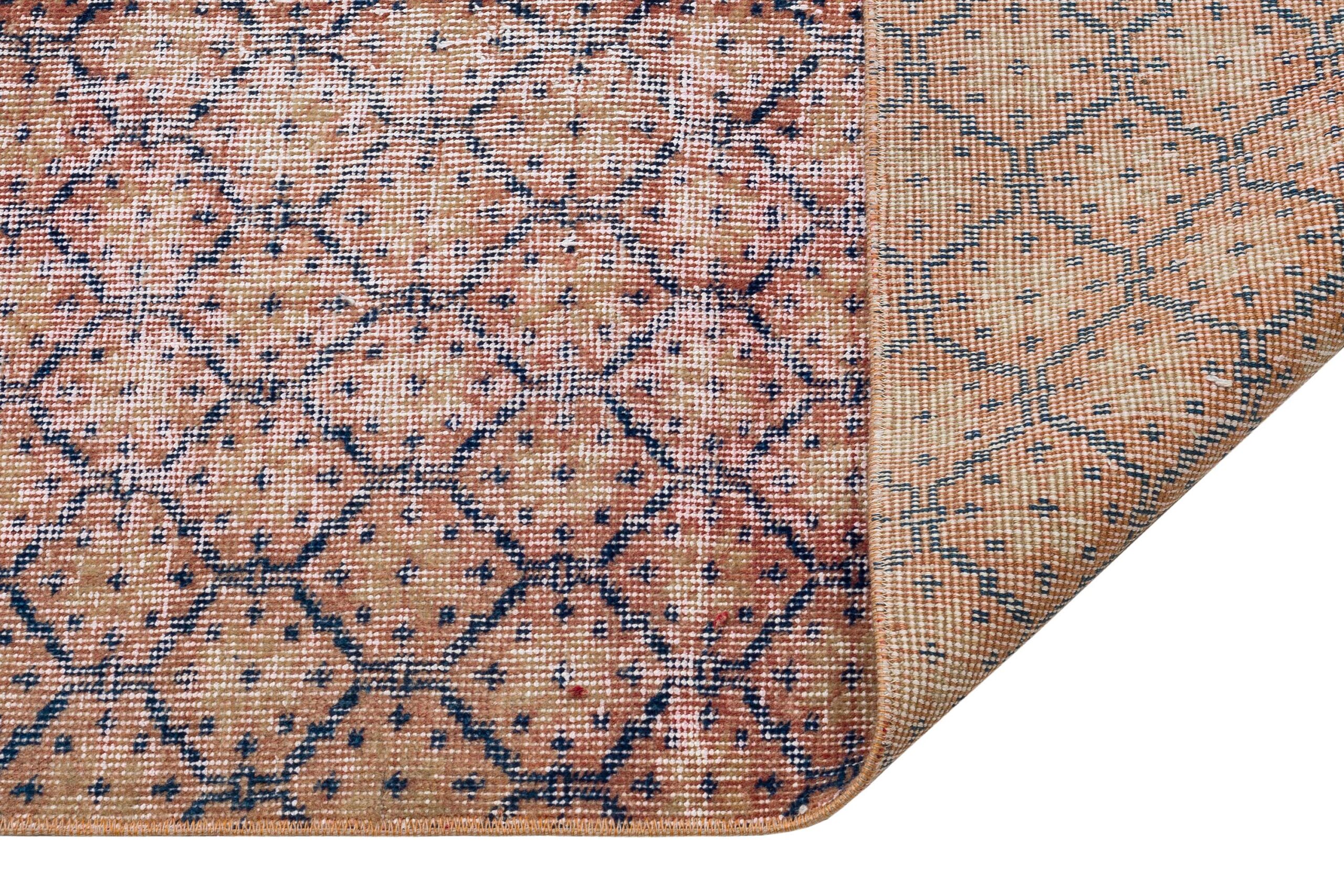 Vintage Handwoven Rug, Evoking the Aesthetics of the Past — detail view 4, handmade vintage rug