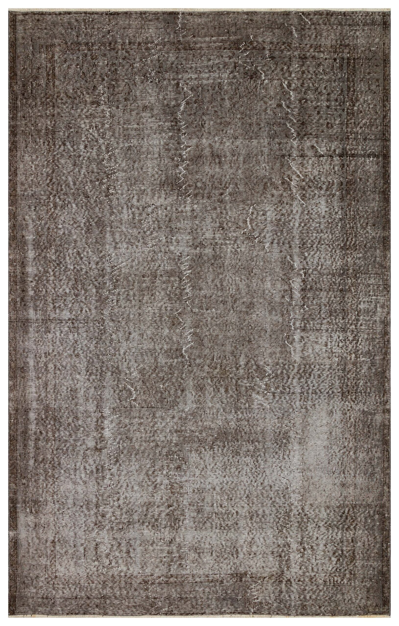 Vintage-Style Floor Rug with Traditional Patterns and a Modern Twist — detail view 3, handmade vintage rug