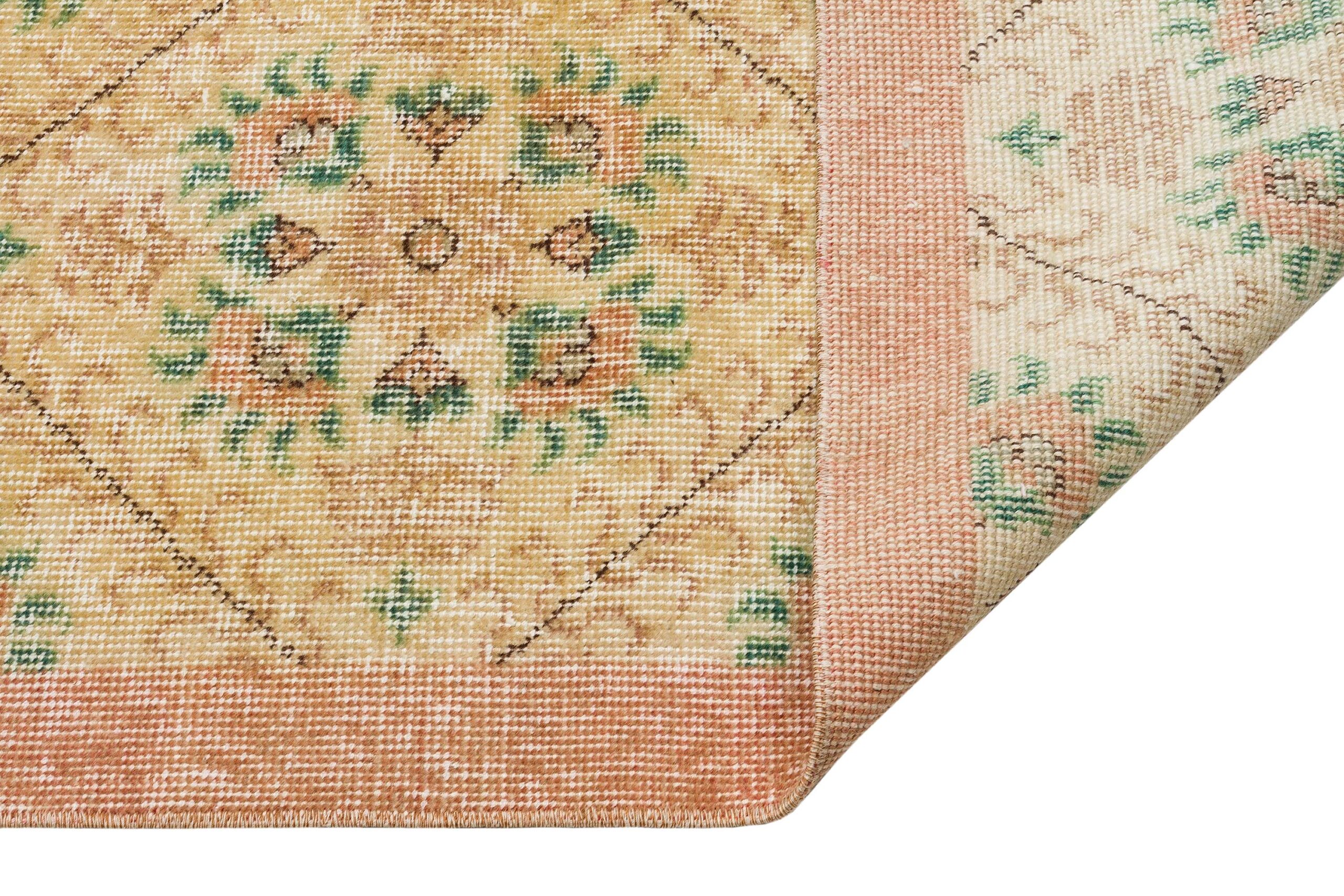 Vintage Hand-Woven Wool Rug — detail view 4, handmade vintage rug