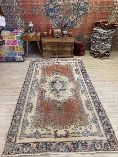 Demirci Distressed Vintage Rug, vintage rug, Handmade, hand-knotted wool & silk, size 147 × 255 cm, from Milas