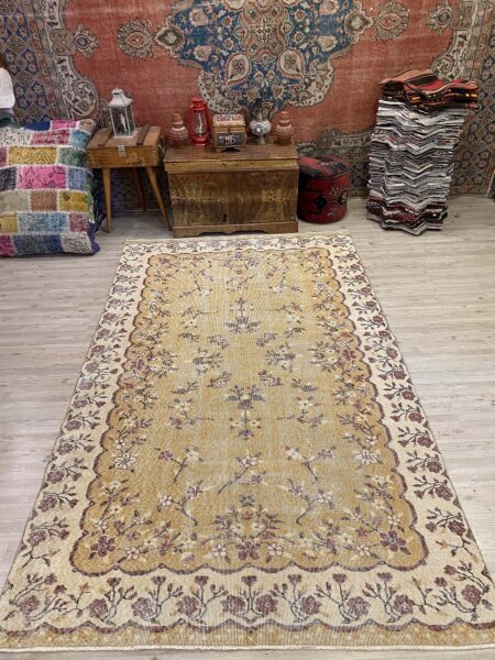 Anatolian Distressed Vintage Rug, vintage rug, Handmade, hand-knotted wool & cotton, size 163 × 261 cm, from Yahyalı