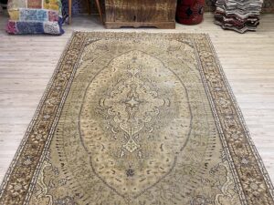 Demirci Eskitme Vintage Halı 173 x 277 cm 10219