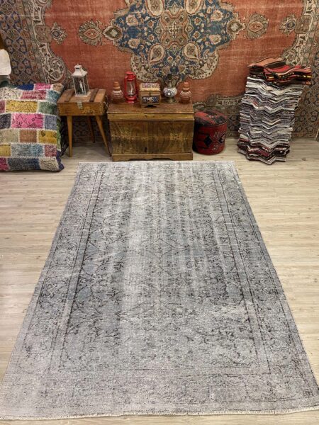 Imperial Textured Distressed Vintage Rug, vintage rug, Handmade, hand-knotted wool, cotton & silk, size 169 × 250 cm, from Anatolia