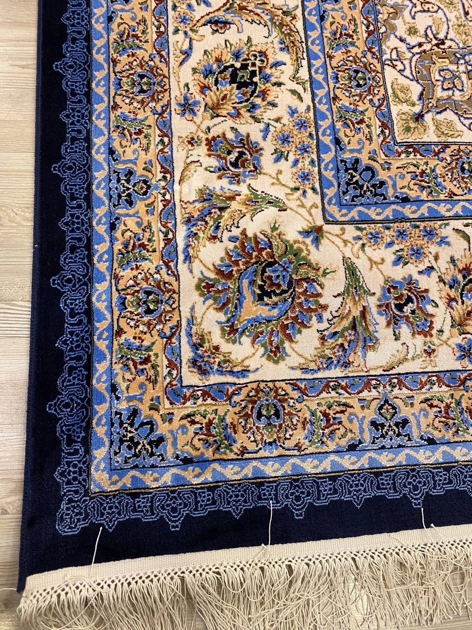 Vintage Glamour Summer Rug — detail view 3, machine vintage rug