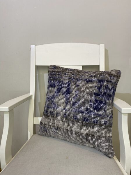 Hand-Woven Pillowcase, vintage rug, Kilim, hand-knotted wool, cotton & silk, size 45 × 45 cm, from Gördes