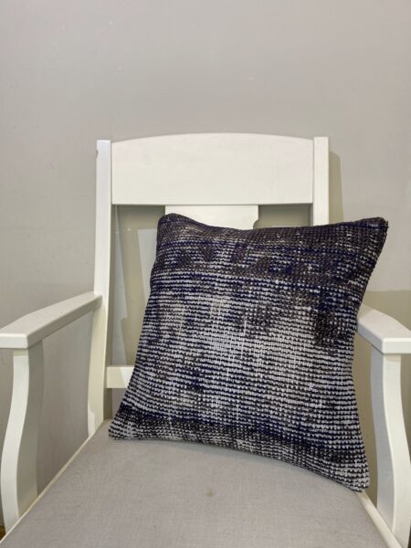 Hand-Woven Pillowcase, vintage rug, Kilim, hand-knotted wool & silk, size 45 × 45 cm, from Sivas
