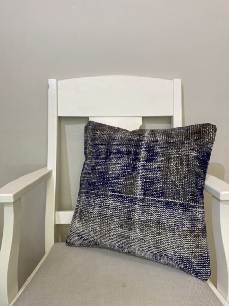Hand-Woven Pillowcase, vintage rug, Kilim, hand-knotted silk, size 45 × 45 cm, from Gaziantep
