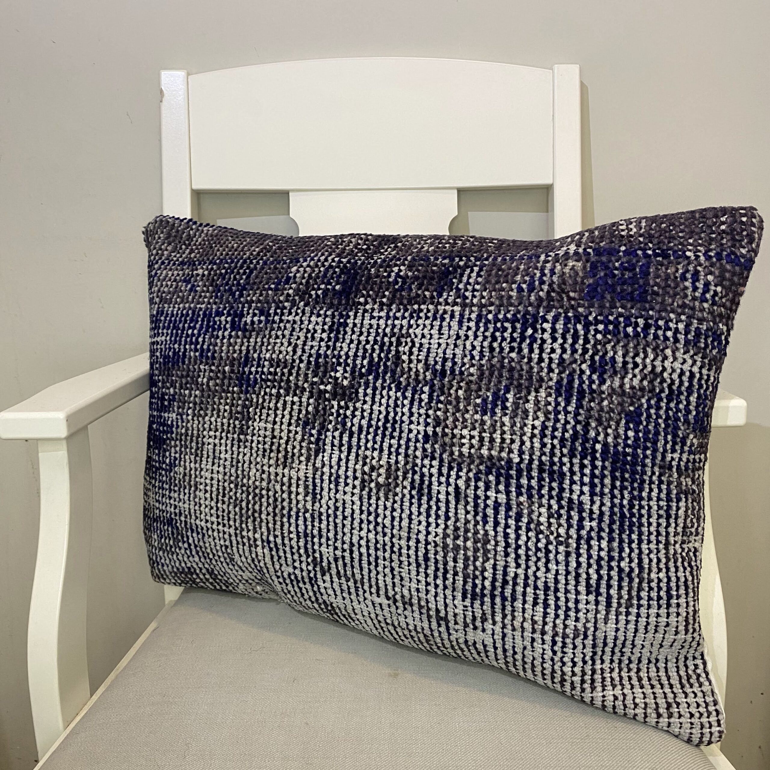 Handwoven Pillowcase, vintage rug, Kilim, hand-knotted wool, cotton & silk, size 40 × 60 cm, from Demirci