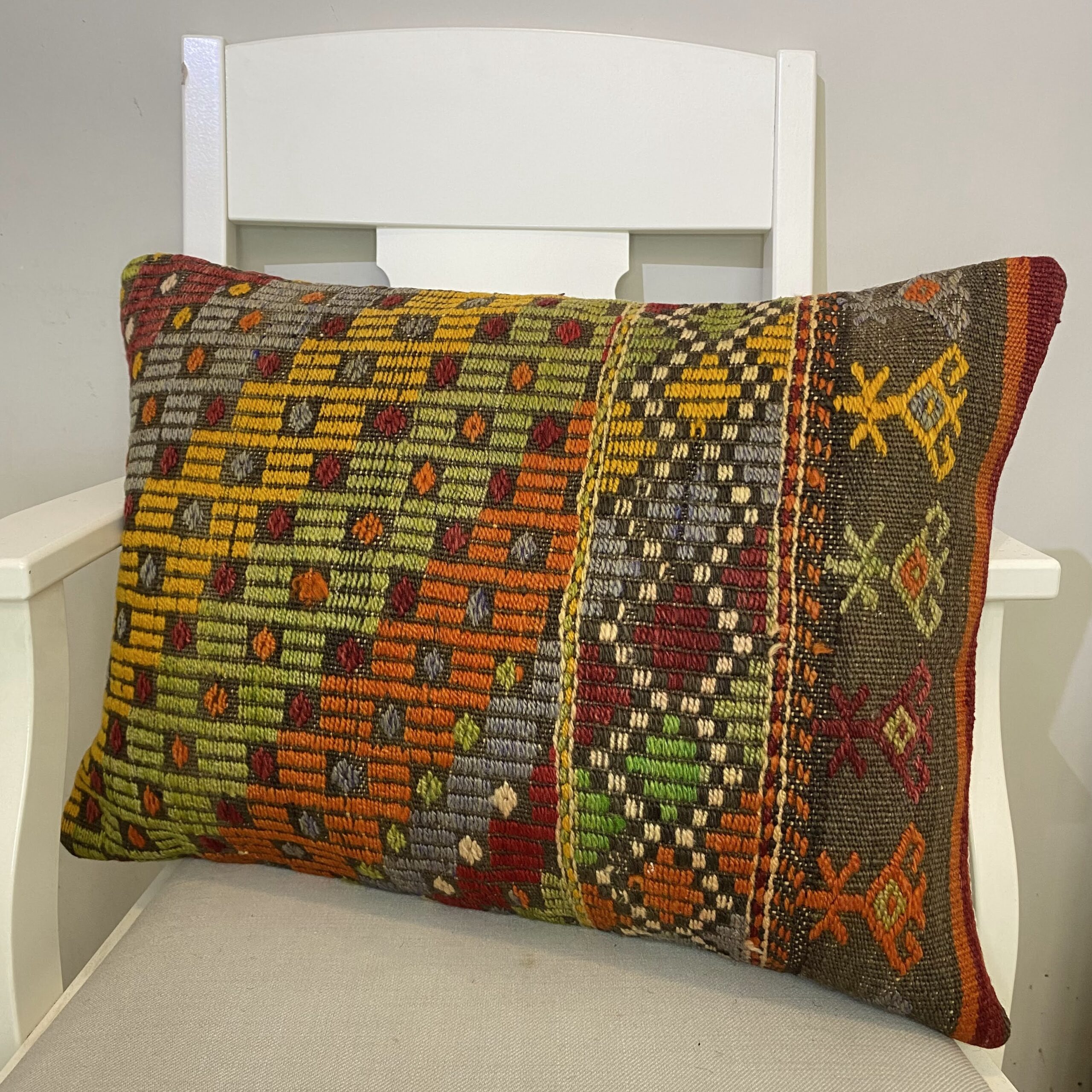 Hand-Woven Pillowcase, vintage rug, Kilim, hand-knotted wool, size 40 × 60 cm, from Gaziantep