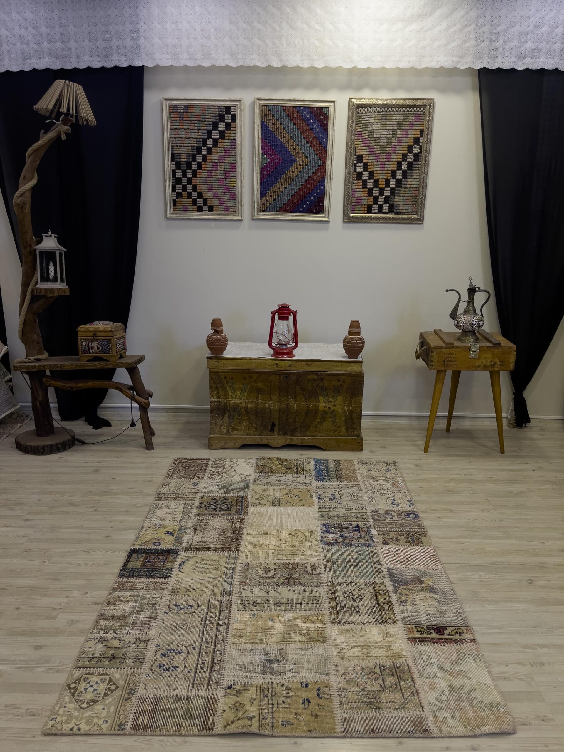 Handmade Patchwork Elegant Design Rug — detail view 2, handmade vintage rug