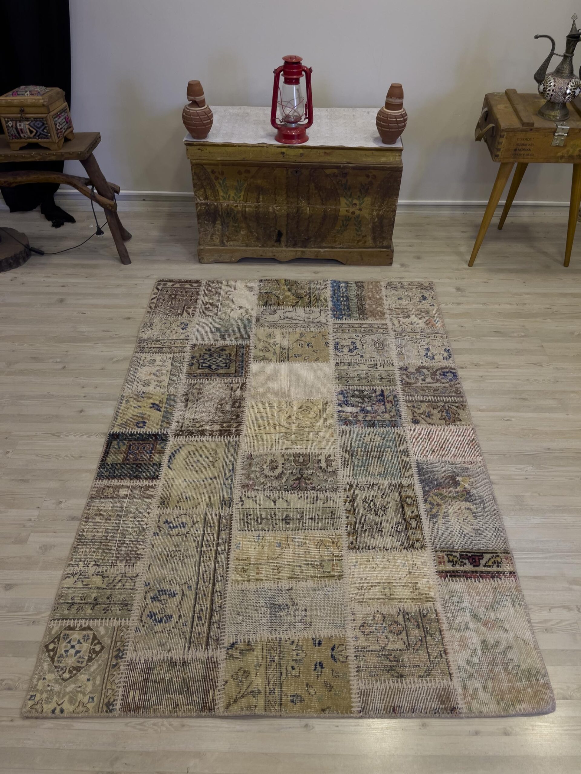 Handmade Patchwork Elegant Design Rug — detail view 3, handmade vintage rug
