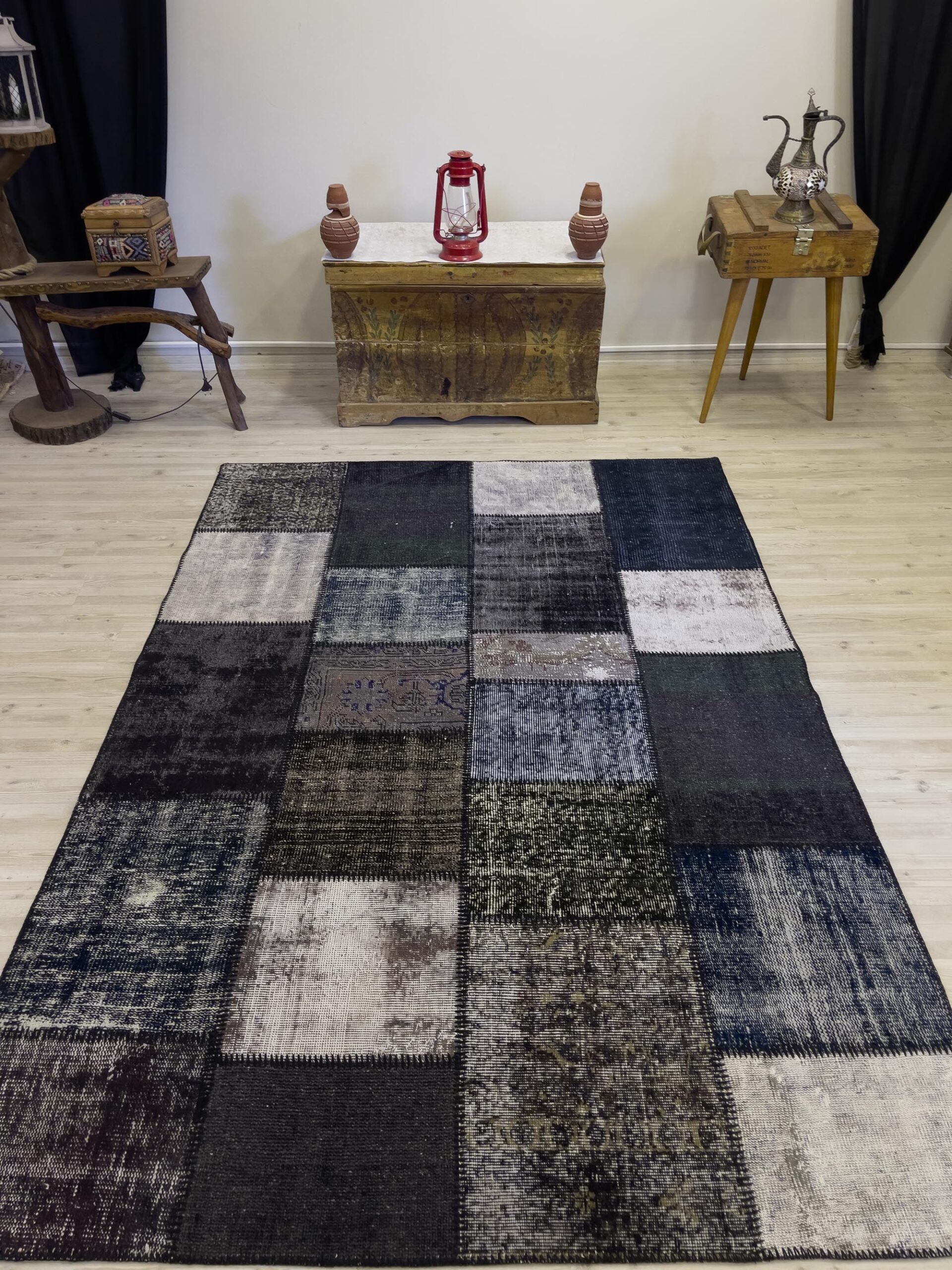 A Unique and Beautiful Handmade Patchwork Rug, vintage rug, Handmade, hand-knotted silk, size 162 × 230 cm, from Van