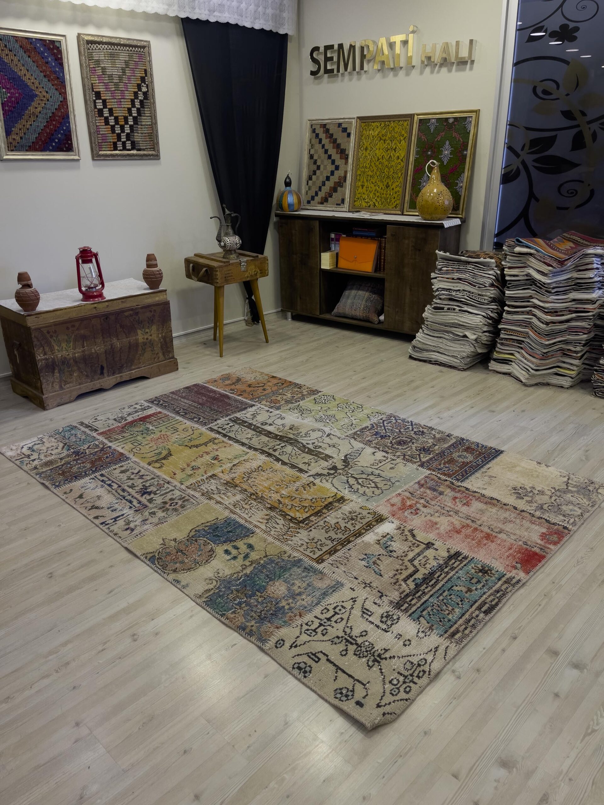 Handmade Patchwork Elegant Design Rug — detail view 4, handmade vintage rug