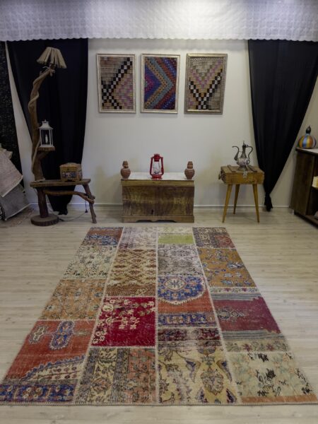 Handmade Patchwork Elegant Design Rug, vintage rug, Handmade, hand-knotted wool, cotton & silk, size 162 × 240 cm, from Milas