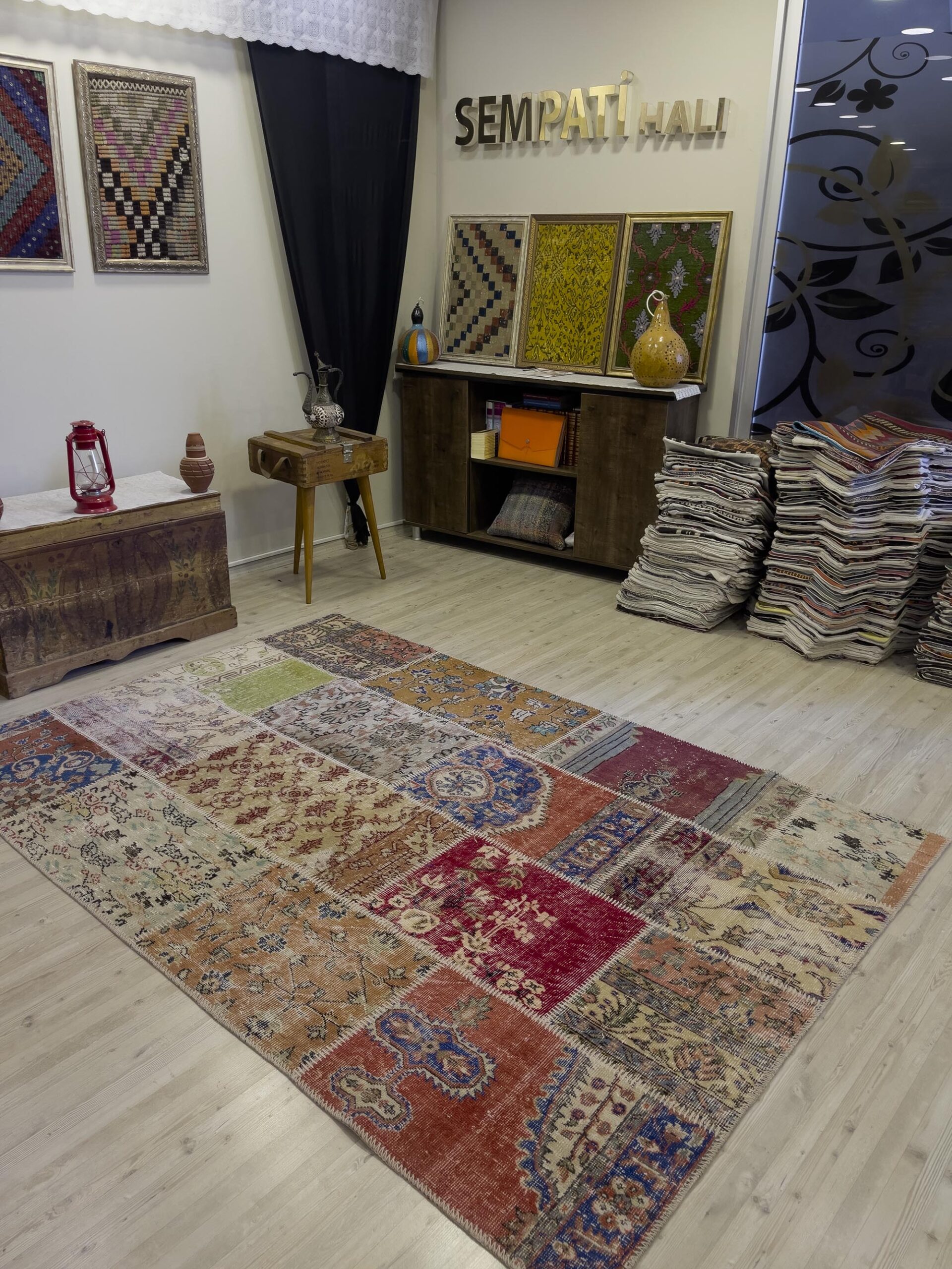 Handmade Patchwork Elegant Design Rug — detail view 3, handmade vintage rug