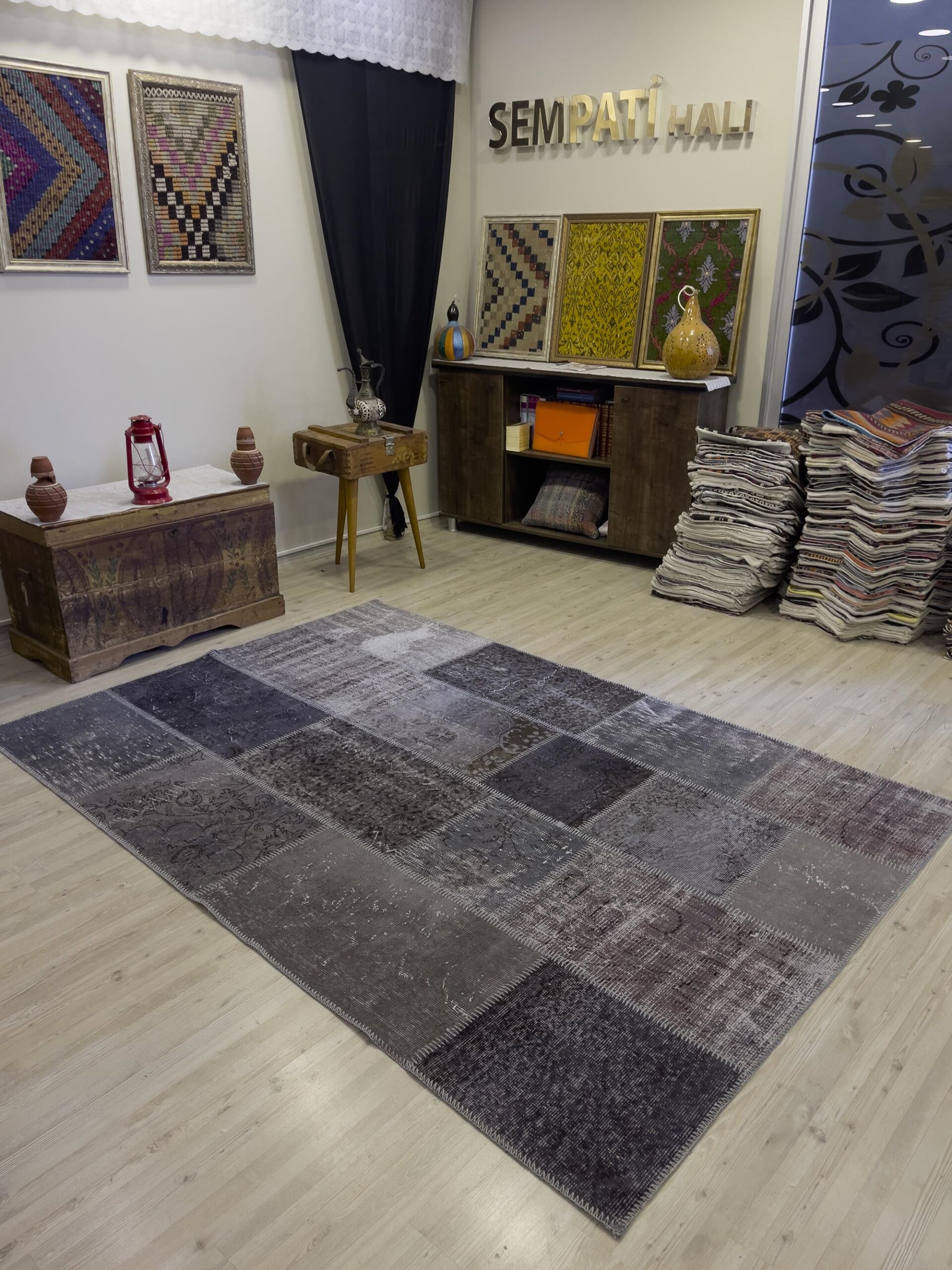 Unique Classic-Style Handmade Patchwork Rug — detail view 3, handmade vintage rug