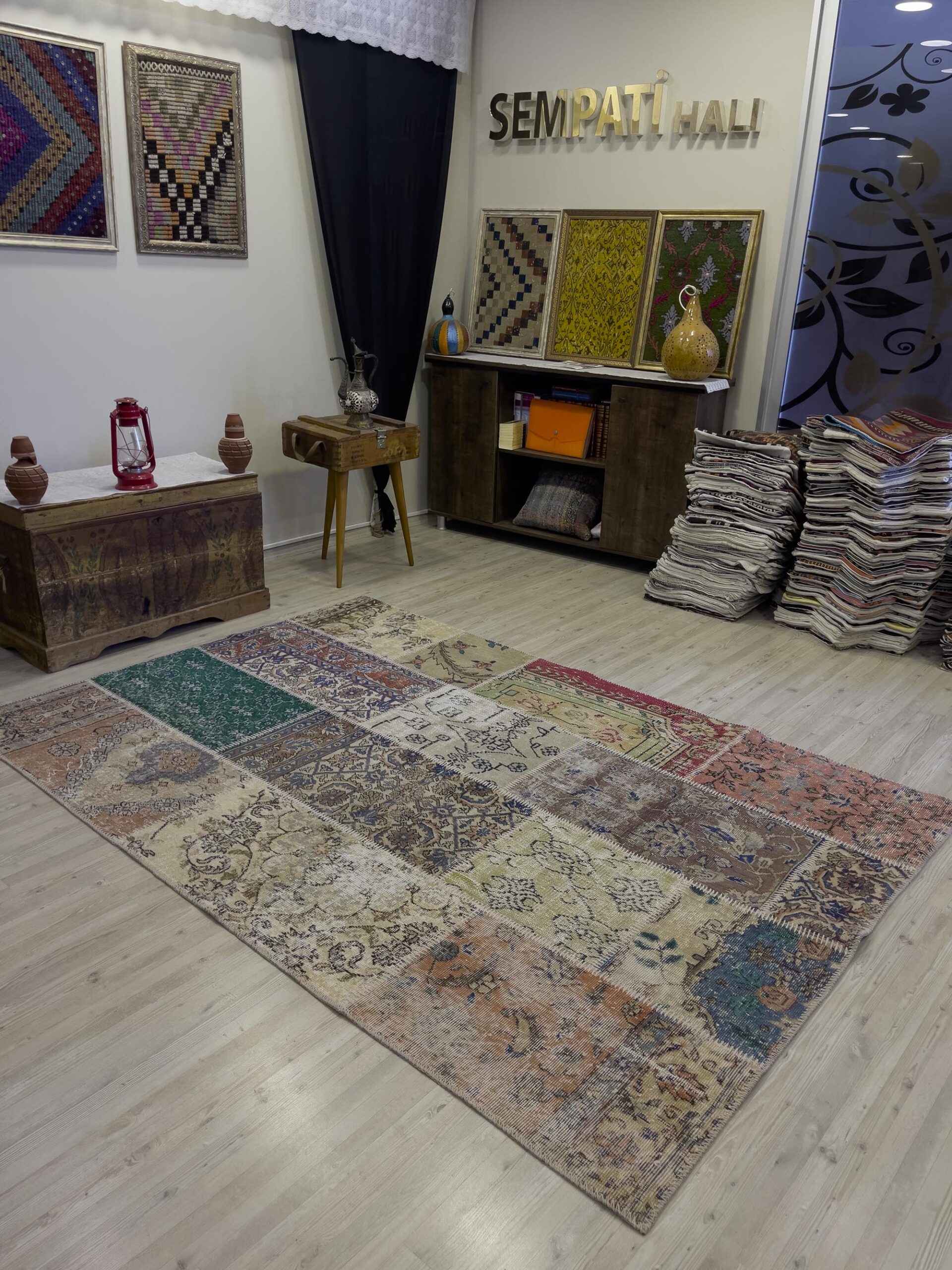 Handmade Patchwork Elegant Design Rug — detail view 4, handmade vintage rug
