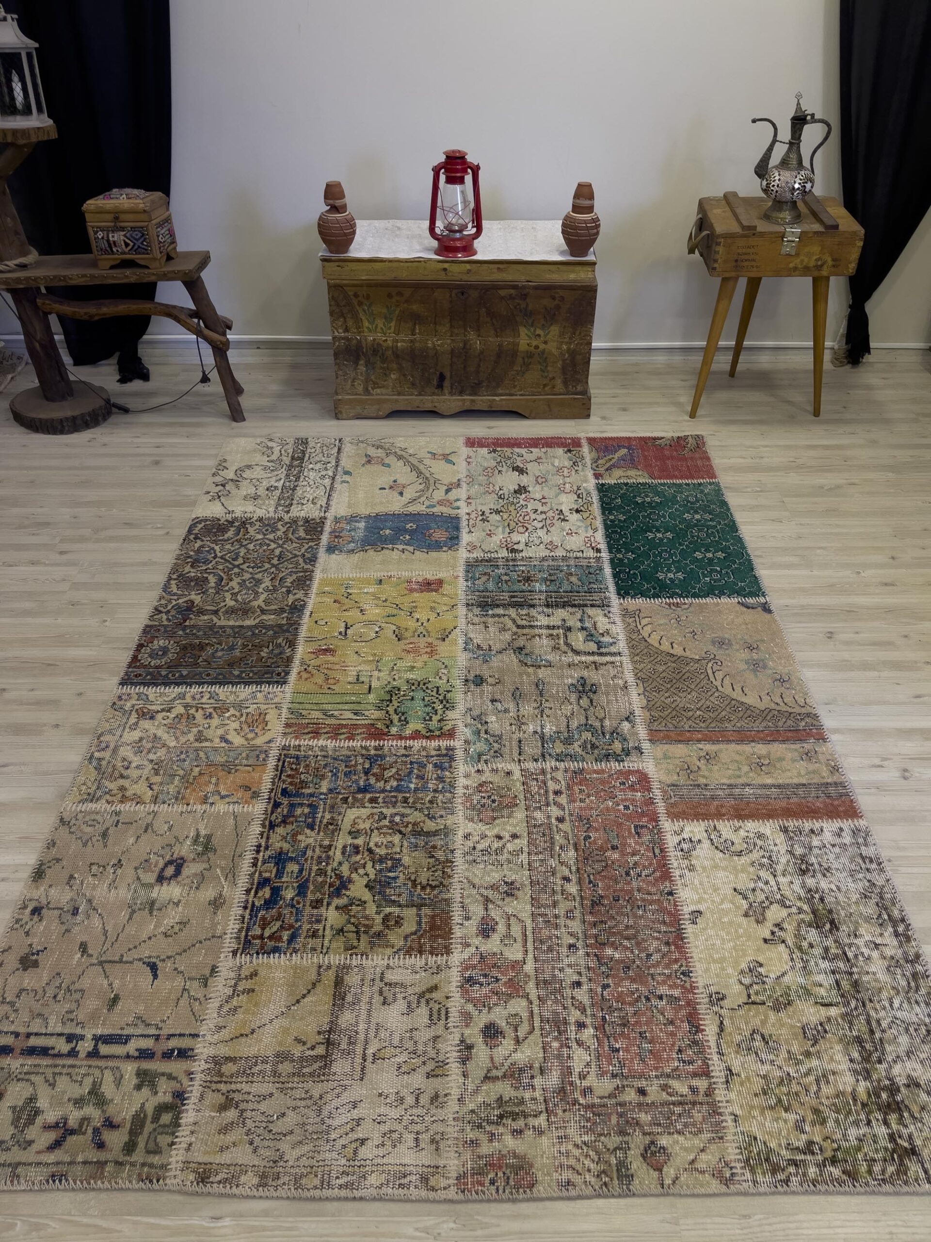 Handmade Patchwork Elegant Design Rug, vintage rug, Handmade, hand-knotted wool, size 162 × 237 cm, from Van