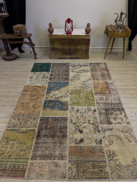 A Unique and Beautiful Custom Patchwork Rug, vintage rug, Handmade, hand-knotted cotton, size 162 × 234 cm, from Hereke