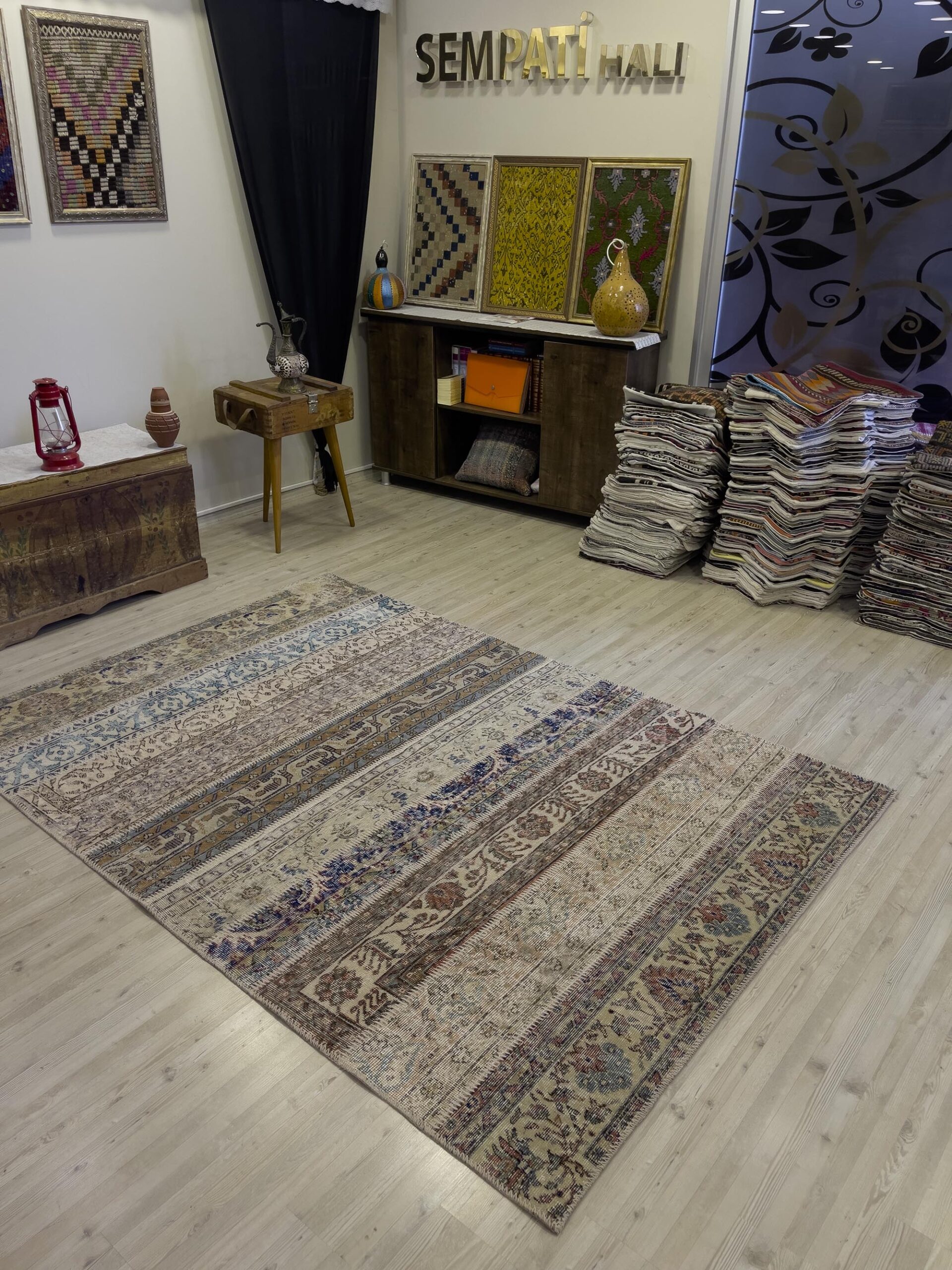 Handmade Patchwork Elegant Design Rug — detail view 4, handmade vintage rug