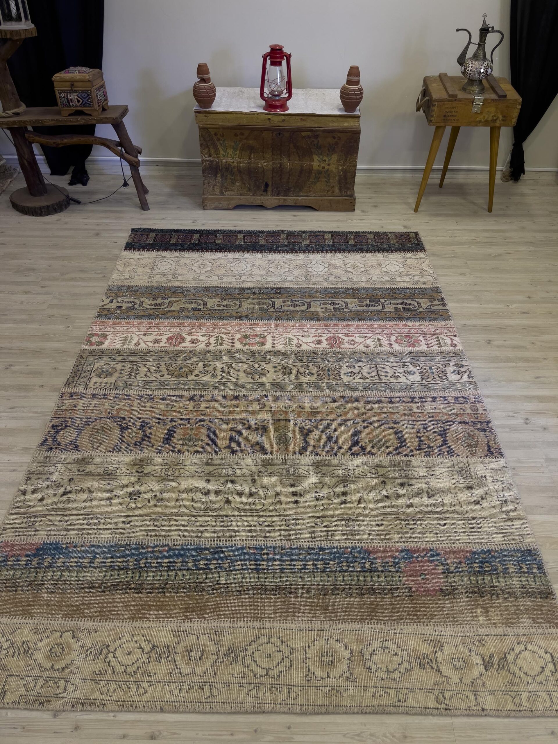 Eşsiz Güzelliğe Sahip Olan Özel Patchwork Halı  162x243 cm 4058