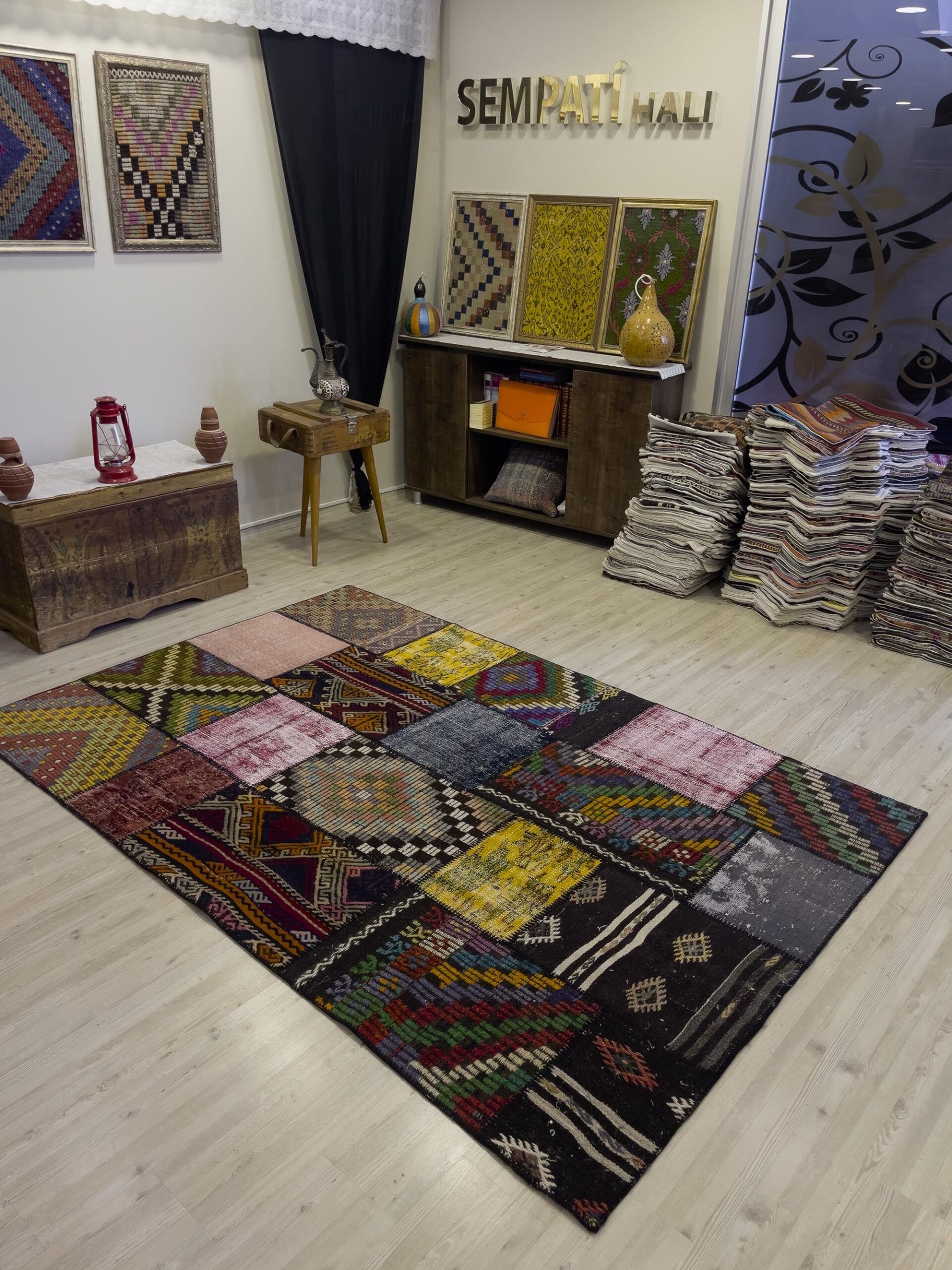 Handmade Patchwork Elegant Design Rug — detail view 5, handmade vintage rug
