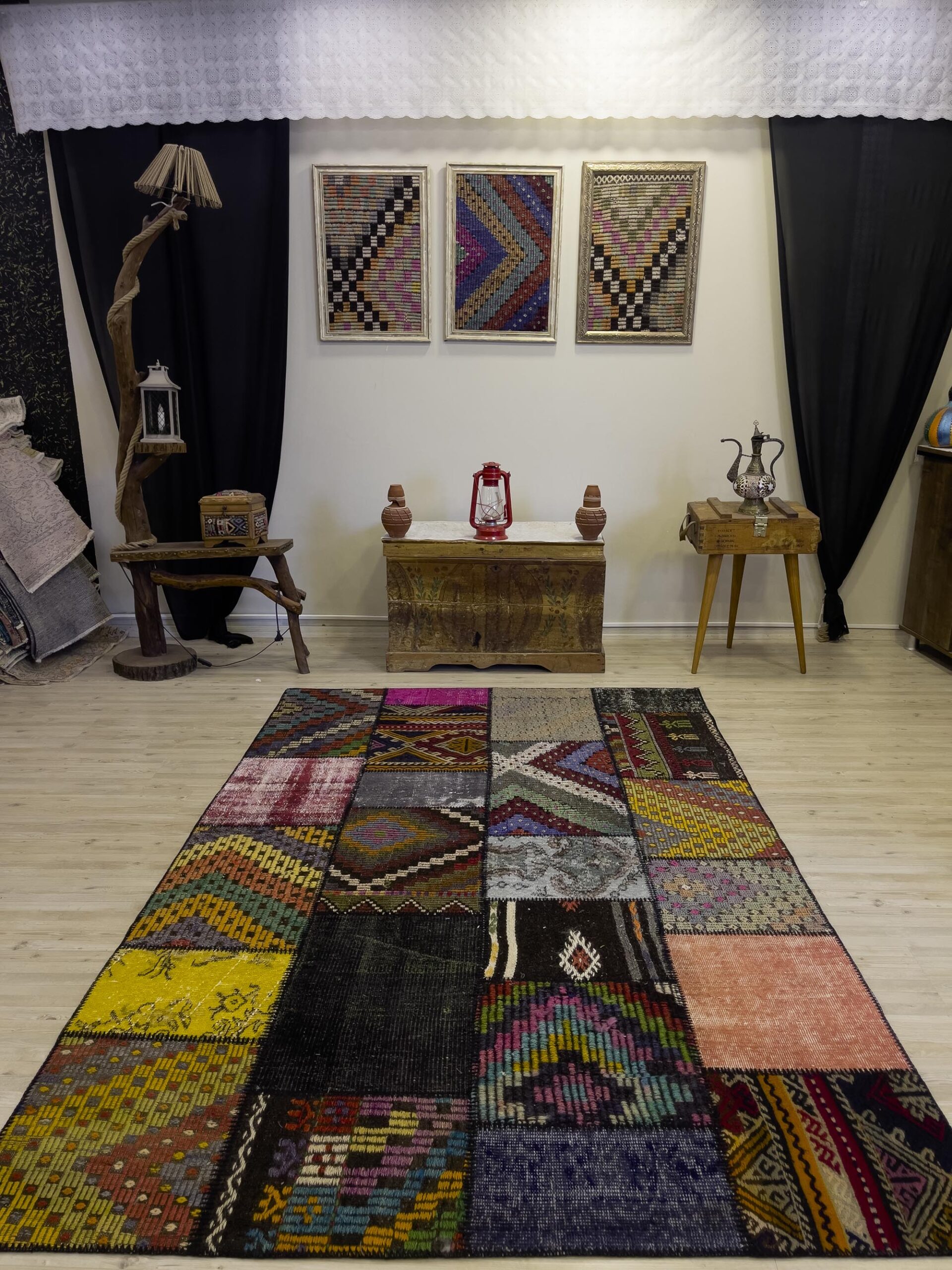Unique Classic-Style Handmade Patchwork Rug — detail view 5, handmade vintage rug