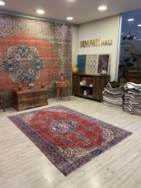 Handmade Distressed Rug, vintage rug, Handmade, hand-knotted silk, size 155 × 238 cm, from Isparta