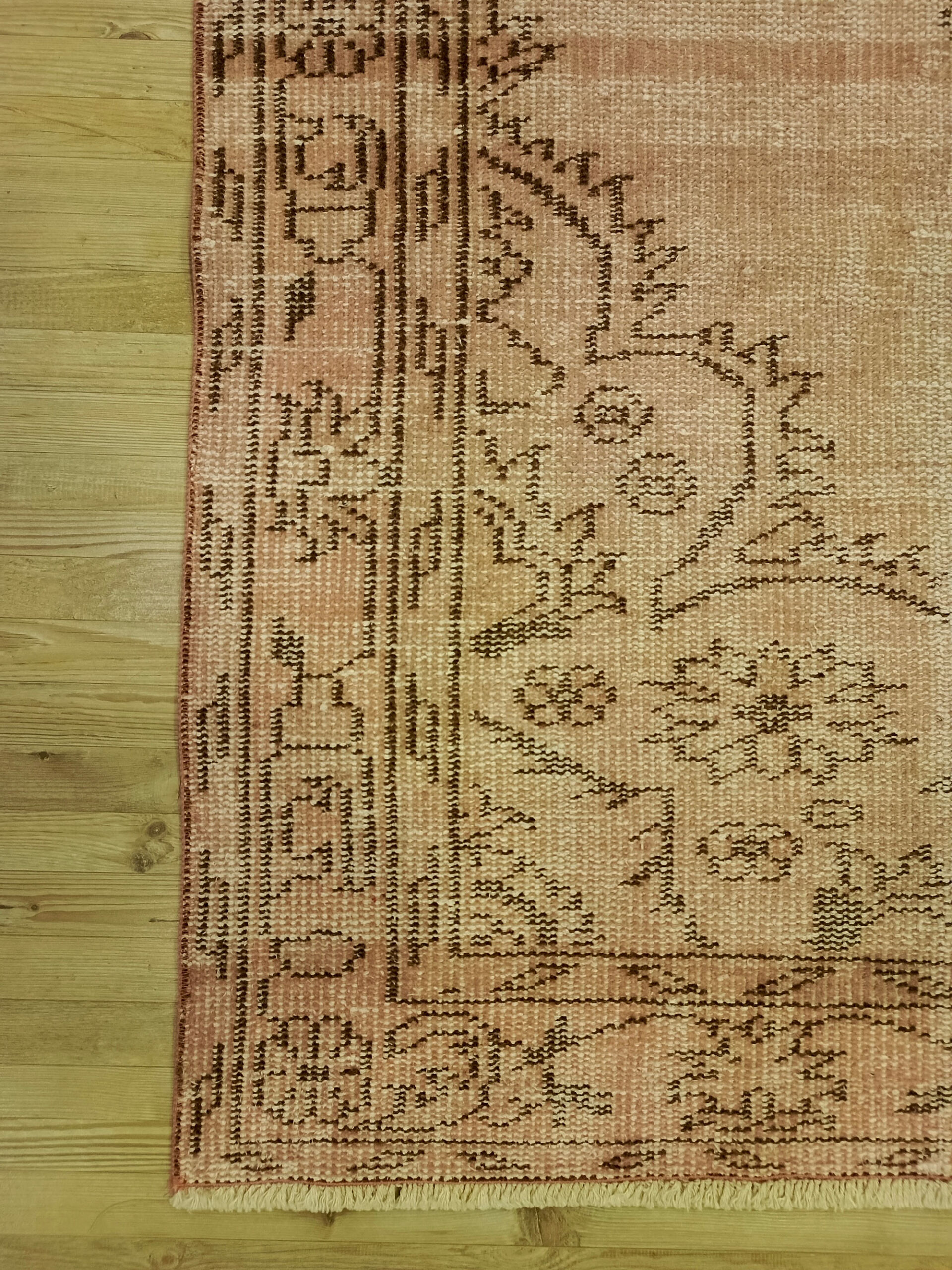 Handmade Vintage Rug — detail view 5, handmade vintage rug