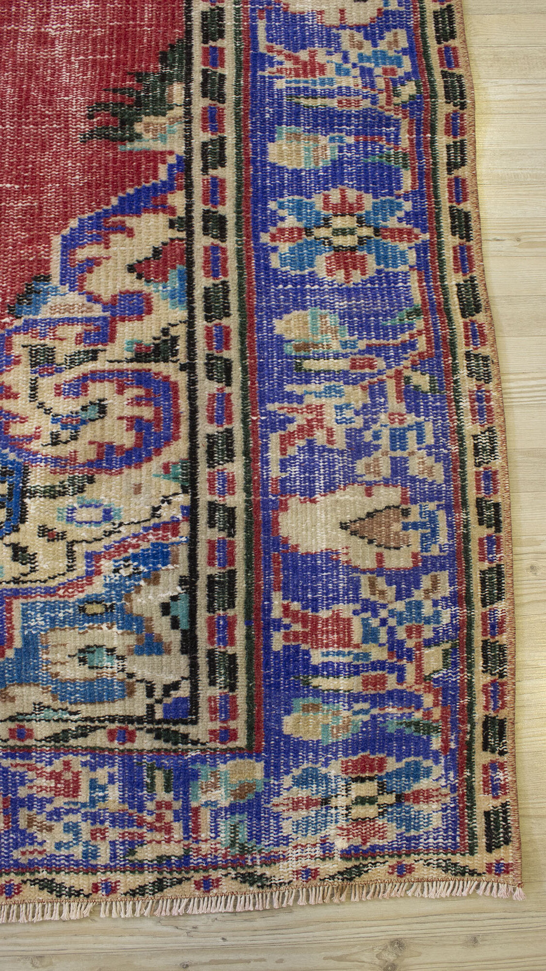 Anatolian-Patterned Distressed Rug — detail view 5, handmade vintage rug