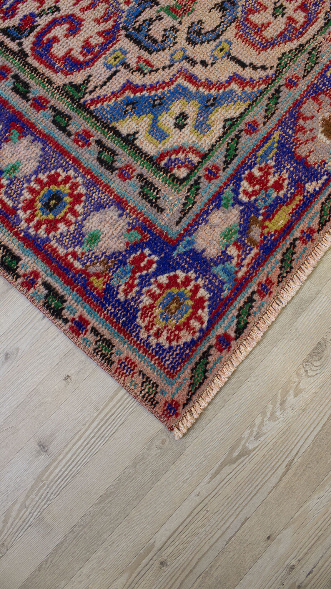 Handmade Vintage Rug — detail view 5, handmade vintage rug