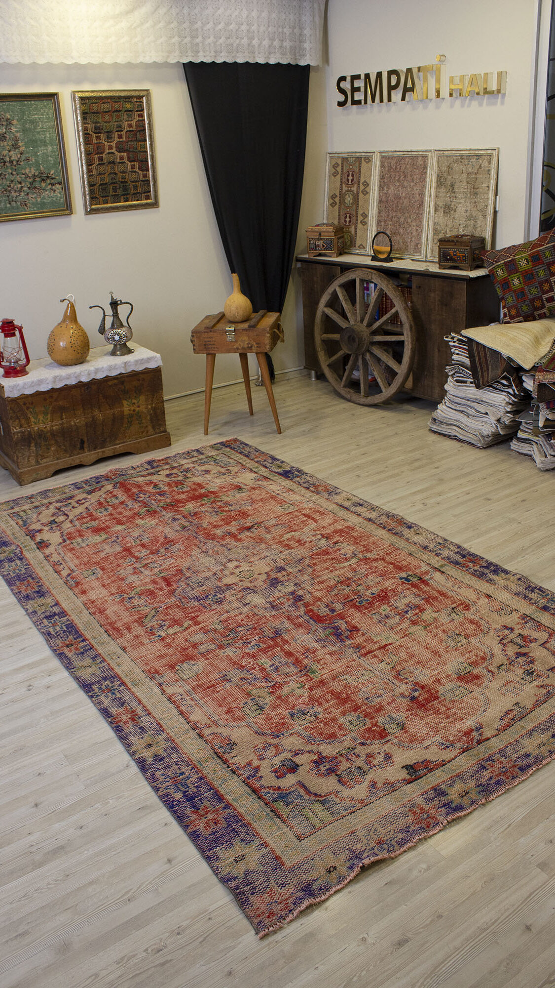 Traces of the Past Vintage Rug — detail view 2, handmade vintage rug