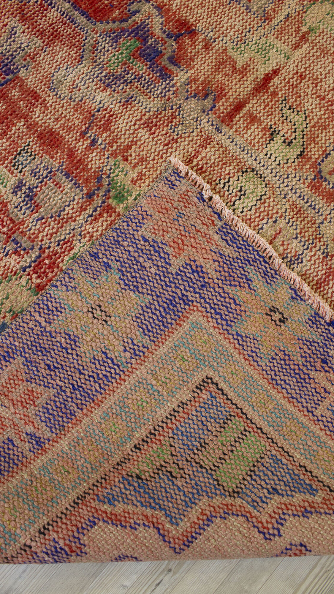 Traces of the Past Vintage Rug — detail view 4, handmade vintage rug