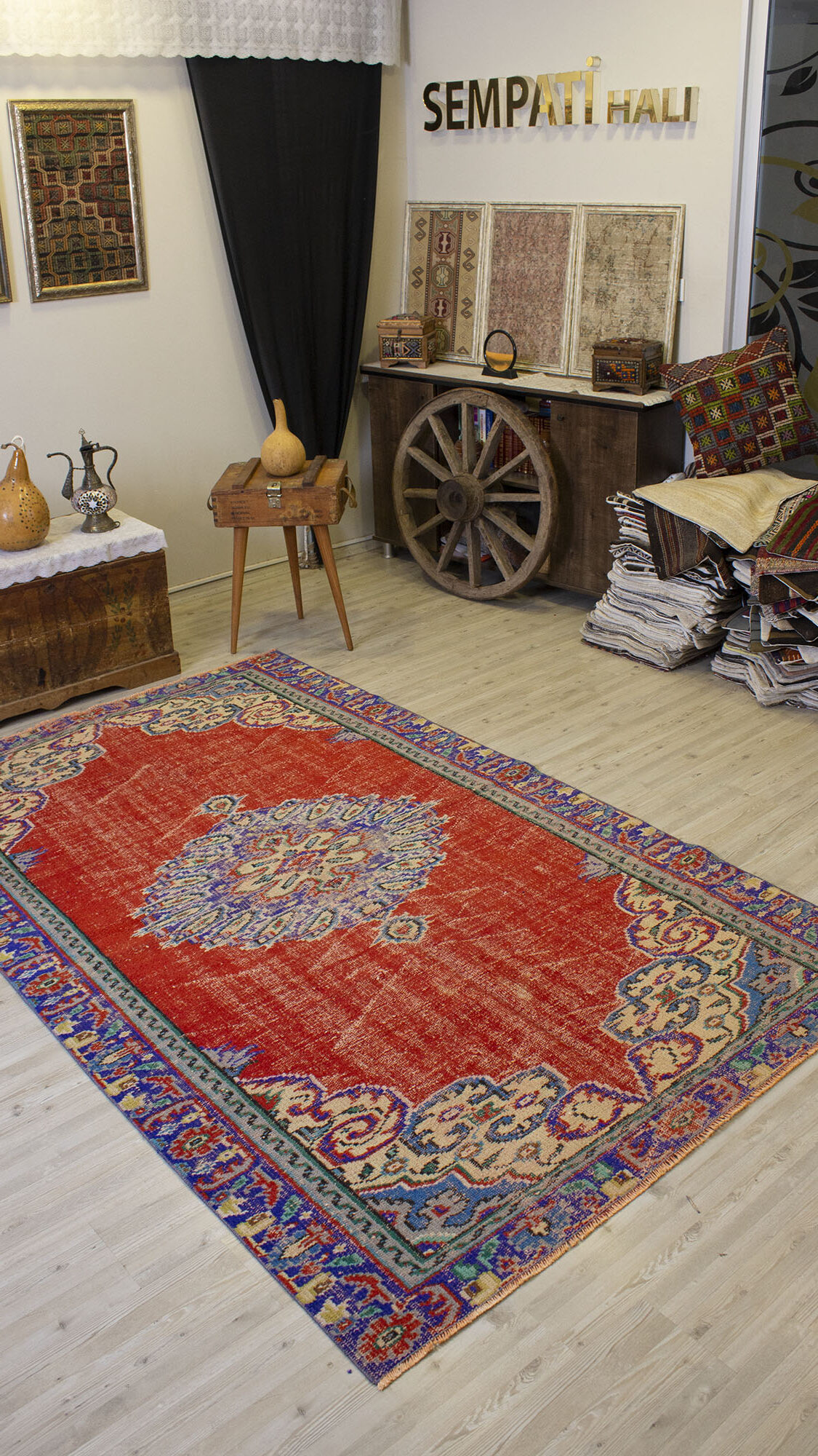 Hand-Woven Rug with Fine Craftsmanship — detail view 2, handmade vintage rug