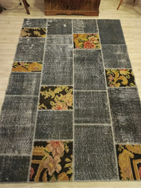 Modern Distressed Patchwork Rug, vintage rug, Handmade, hand-knotted wool, cotton & silk, size 160 × 230 cm, from Gördes