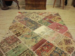 Yüzyıllık Sanat Eskitme Patchwork Halısı   160x228 cm  6387