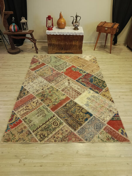Vintage-Style Wool Patchwork Rug, Handmade rug, wool & silk wool/weave, size 160 × 228 cm, from Anatolia, SKU 6402