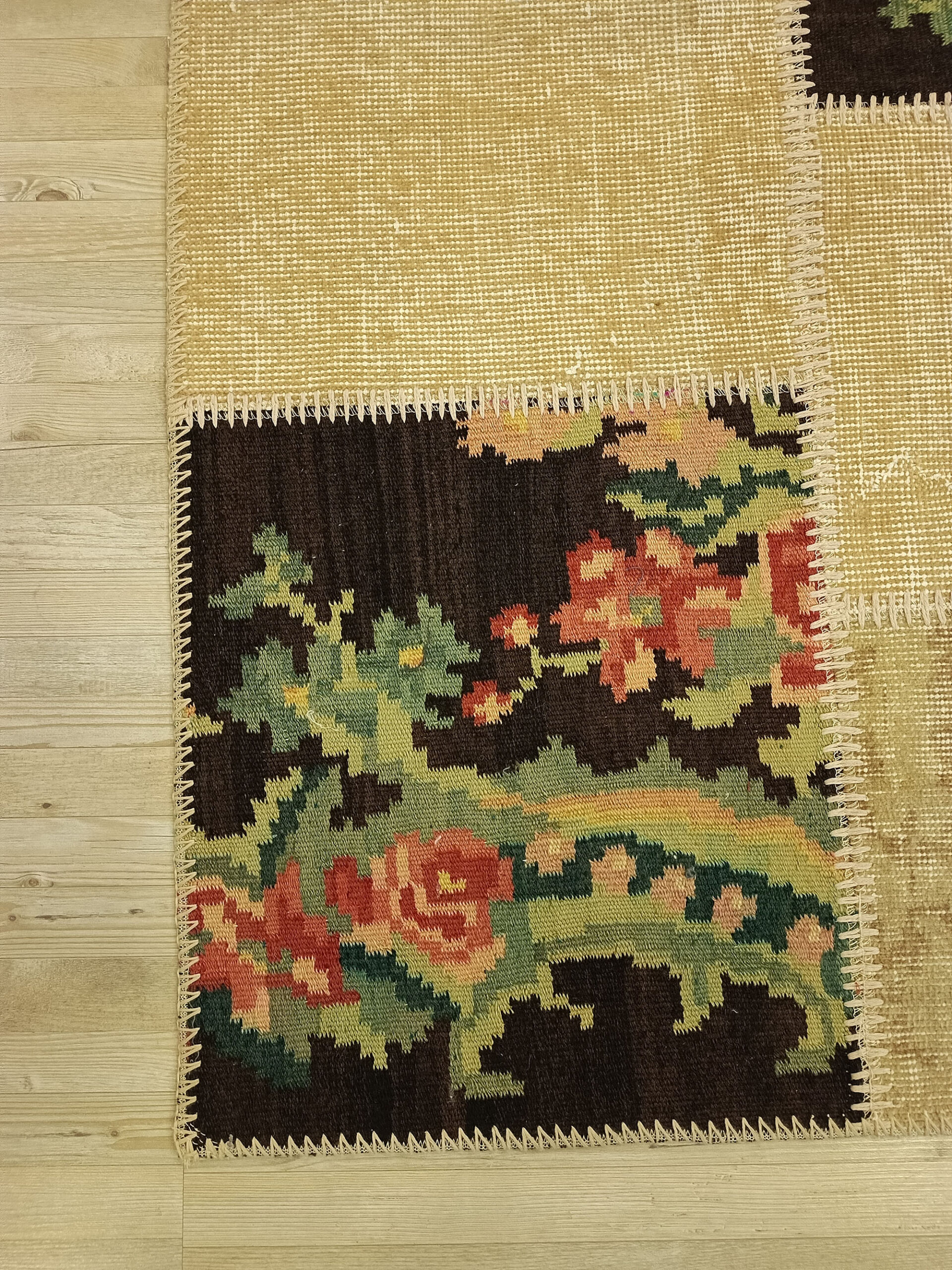 Vintage-Style Wool Patchwork Rug — detail view 3, handmade vintage rug