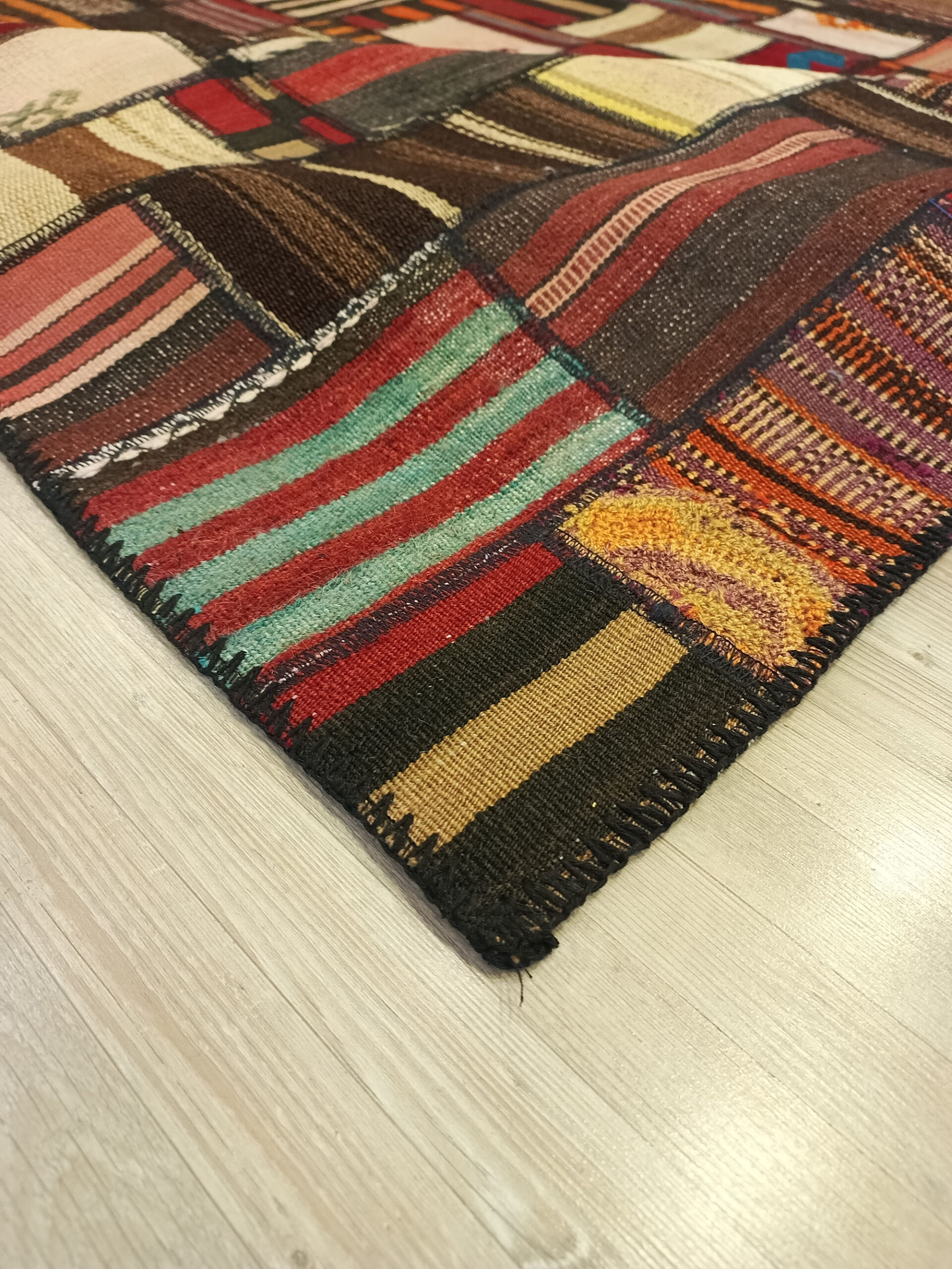 Handwoven Patchwork Rug Dye-dyed — detail view 4, handmade vintage rug
